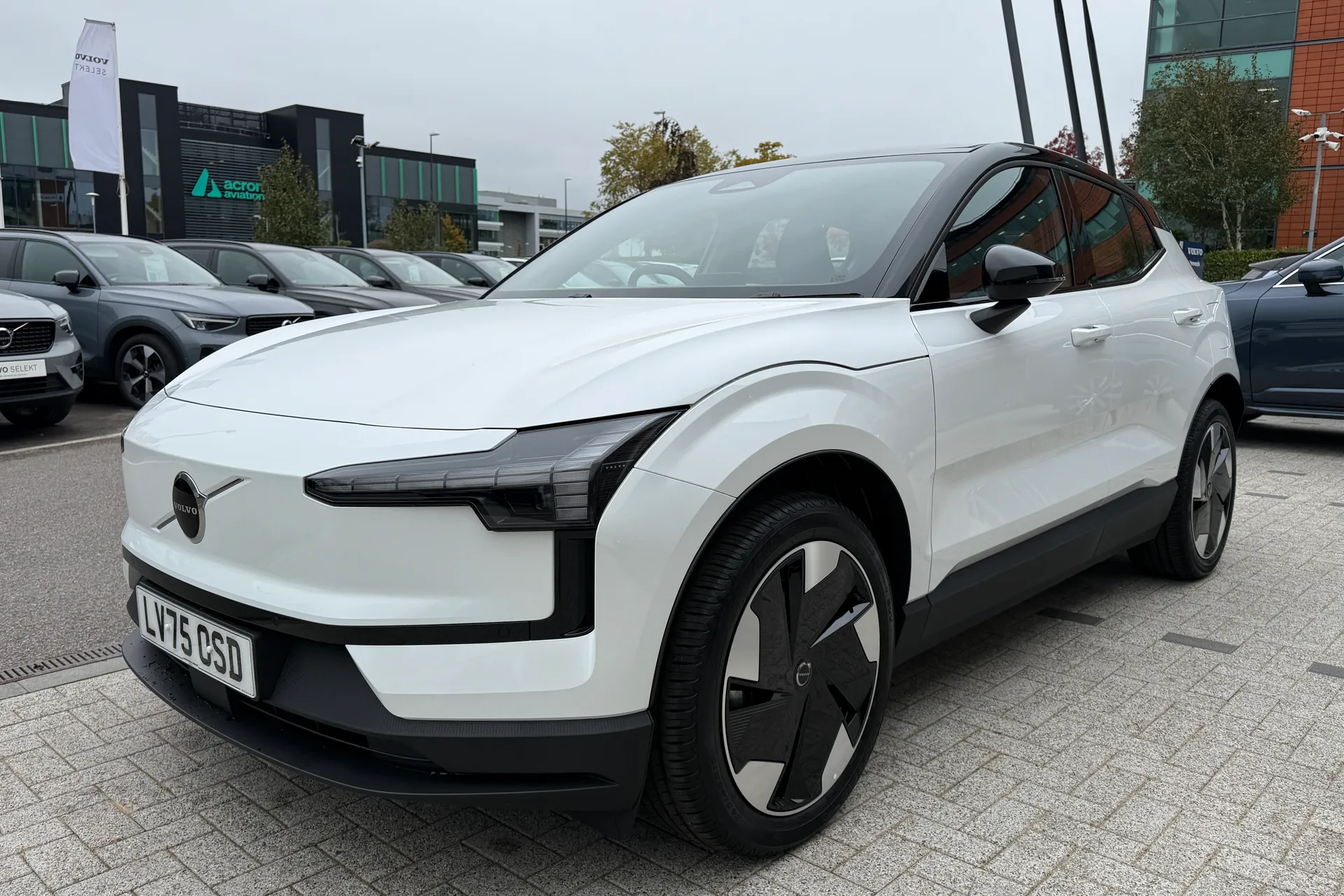 Volvo EX30 thumbnail image number 11