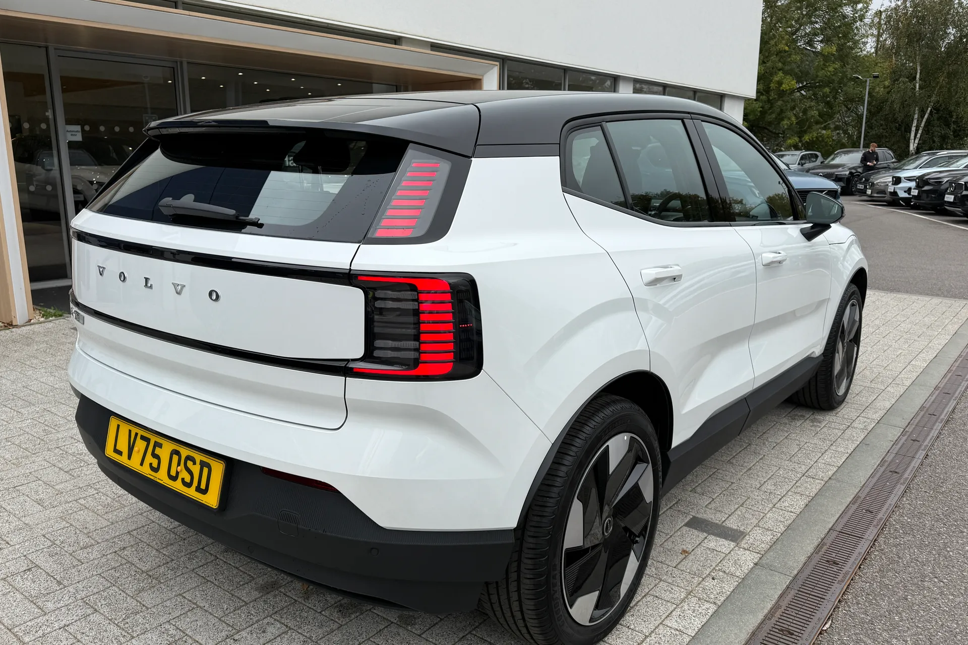 Volvo EX30 thumbnail image number 7