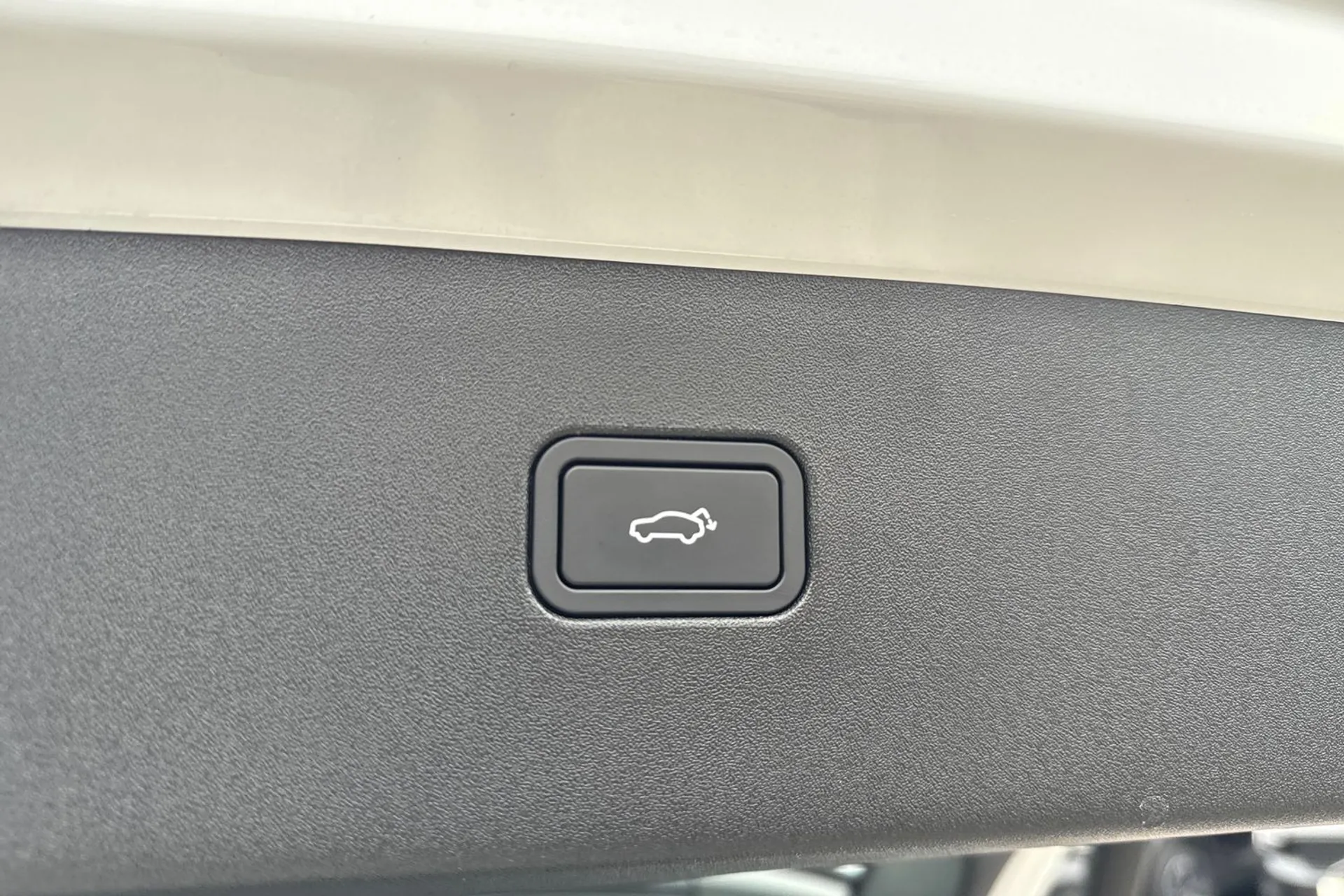 Volvo EX30 thumbnail image number 20