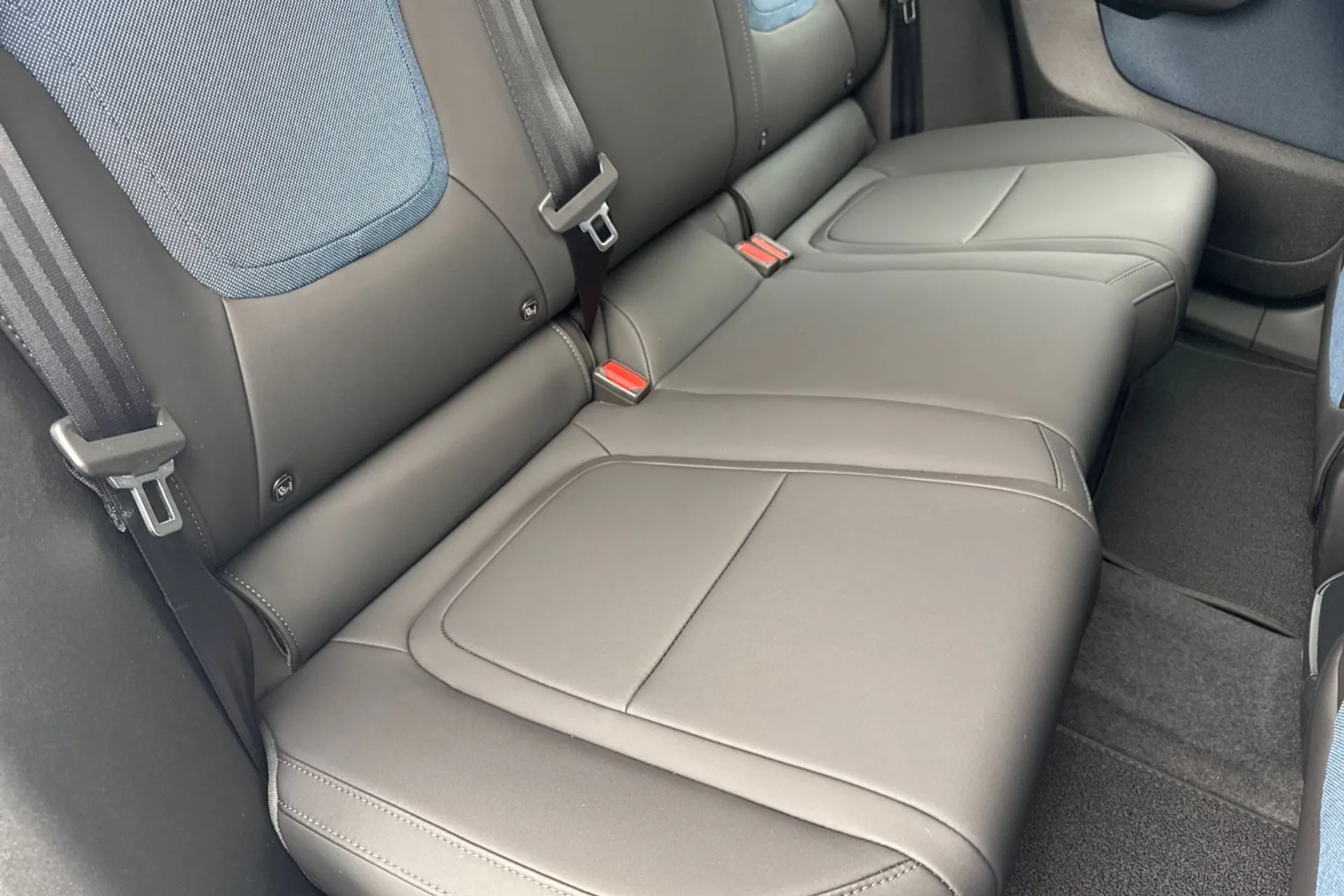 Volvo EX30 thumbnail image number 24