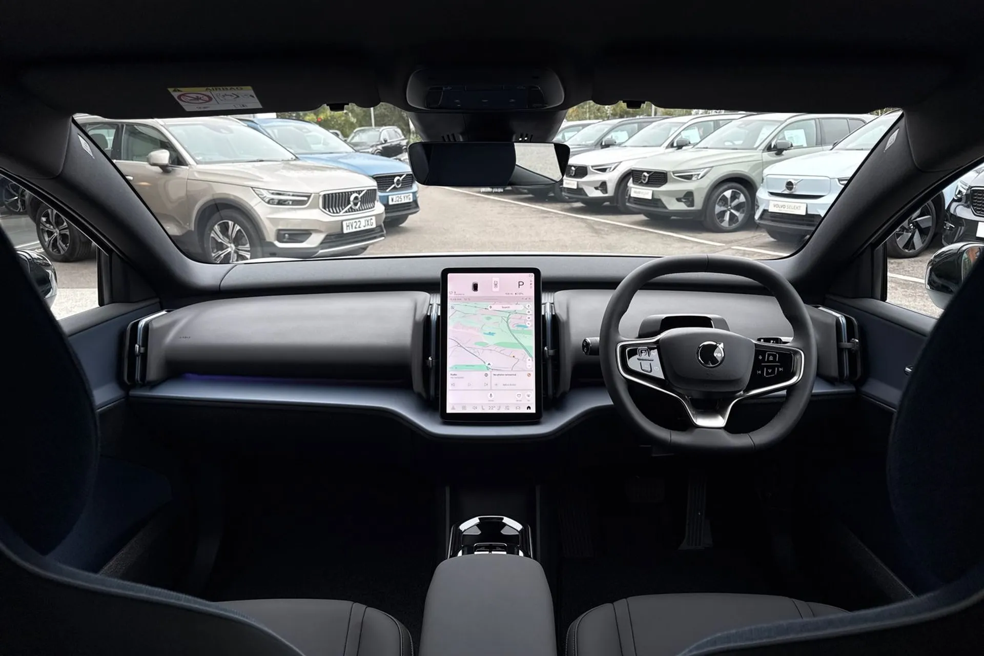 Volvo EX30 thumbnail image number 3