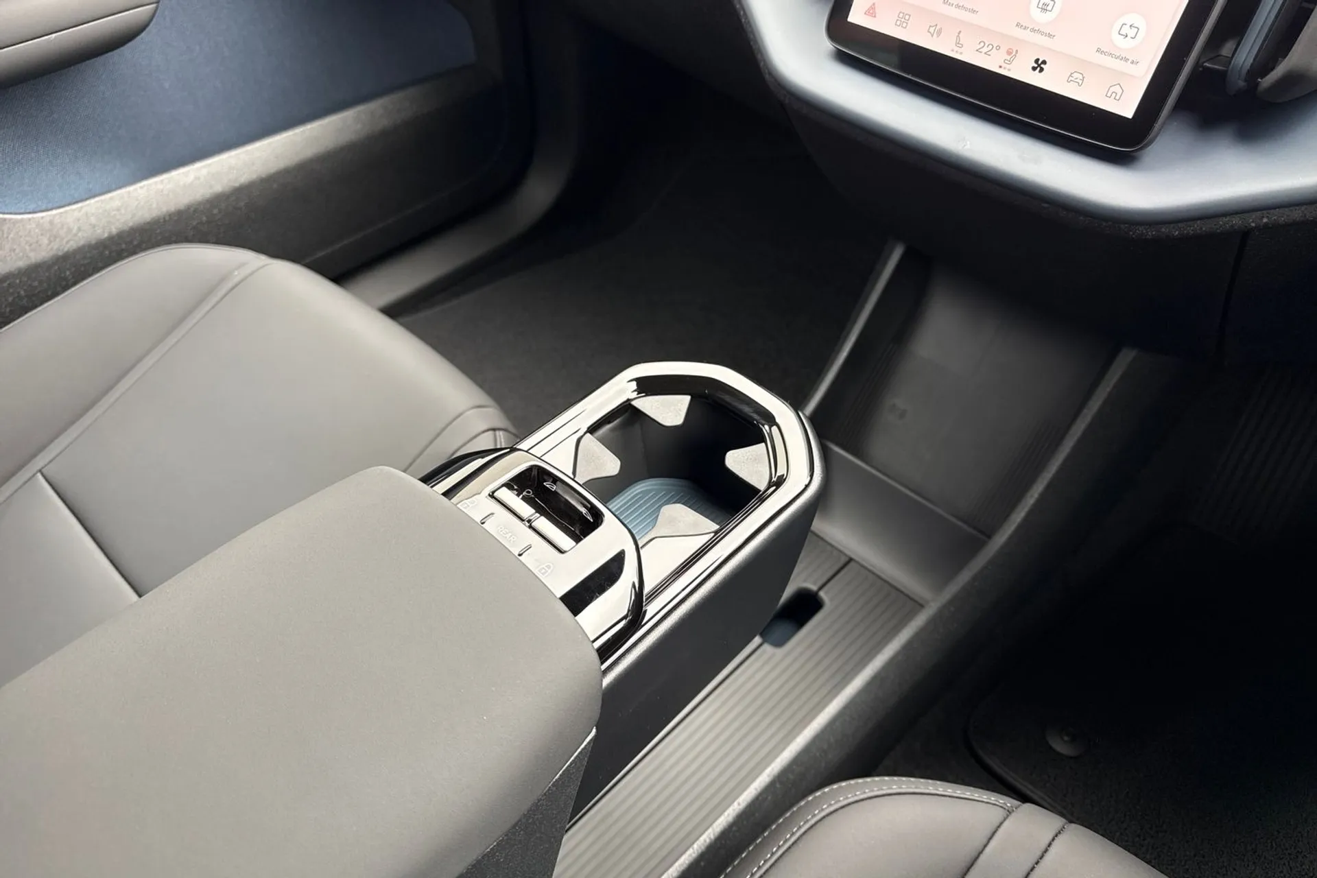 Volvo EX30 thumbnail image number 43