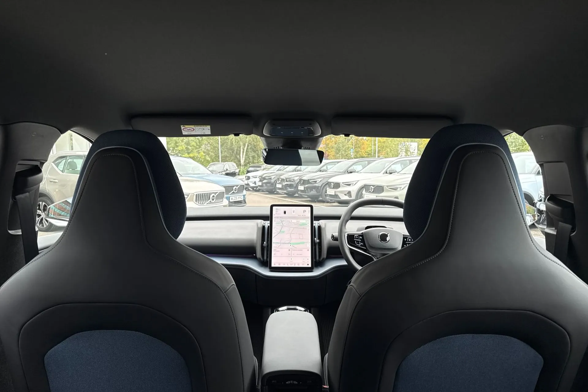 Volvo EX30 thumbnail image number 21