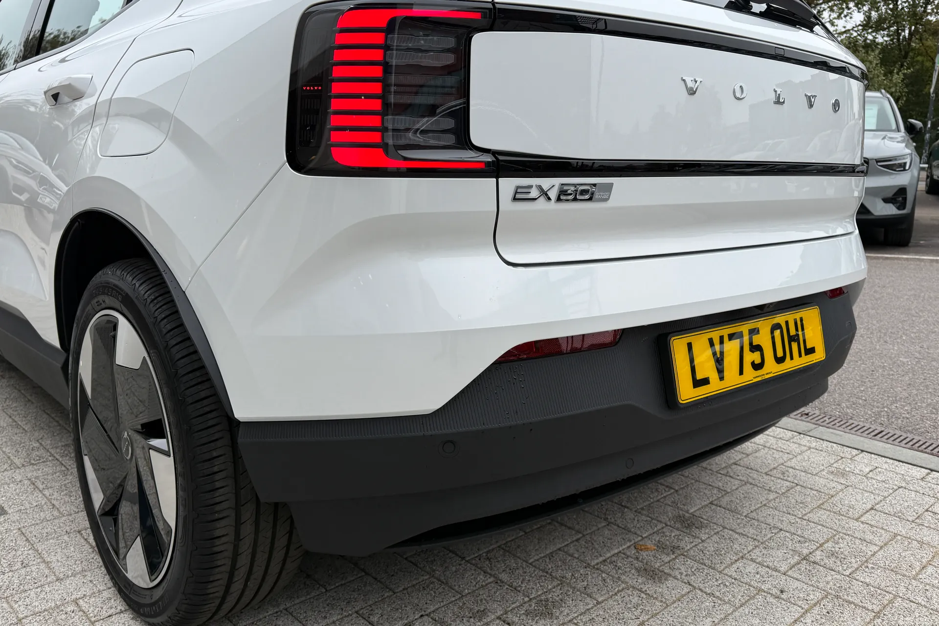 Volvo EX30 thumbnail image number 13