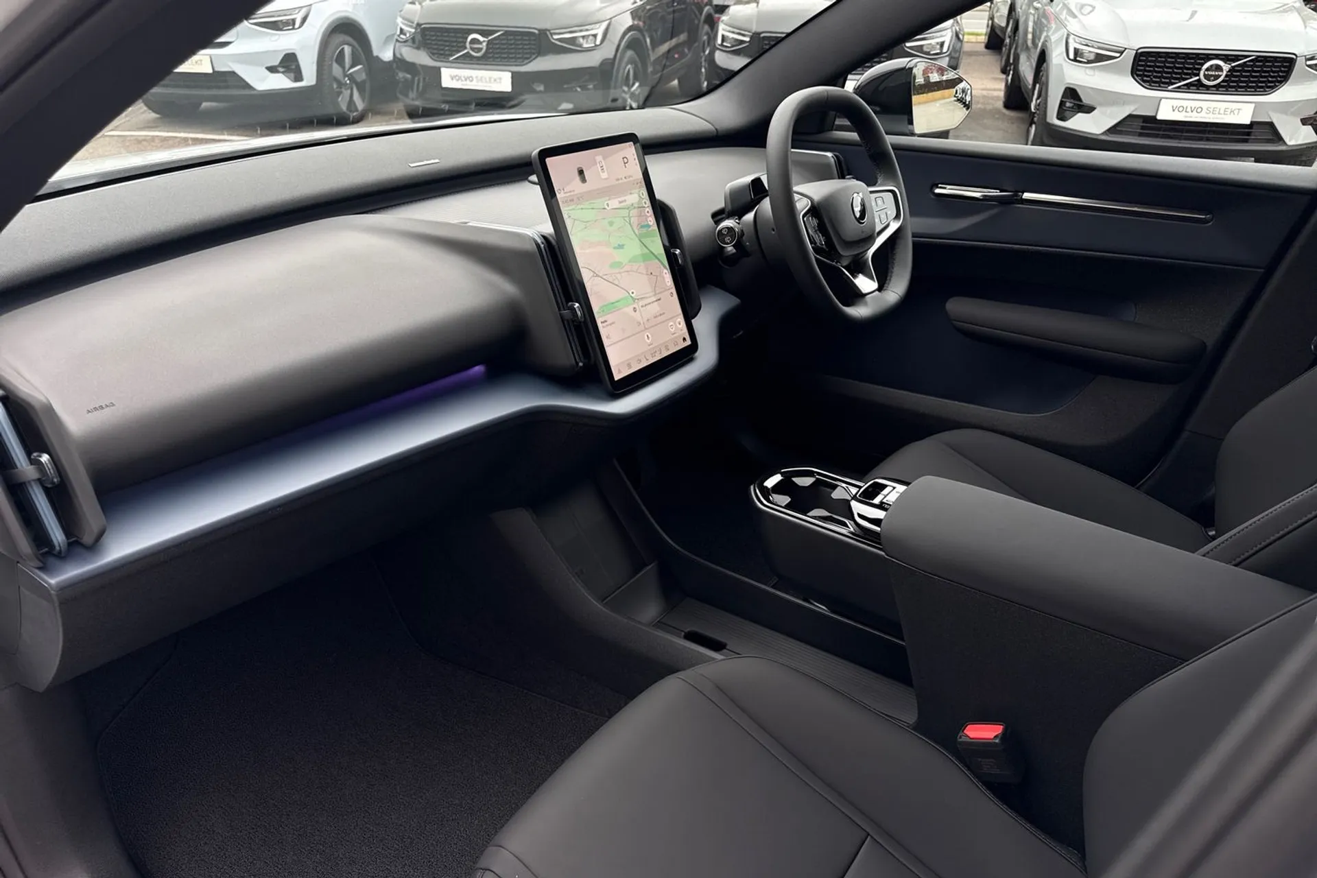 Volvo EX30 thumbnail image number 26