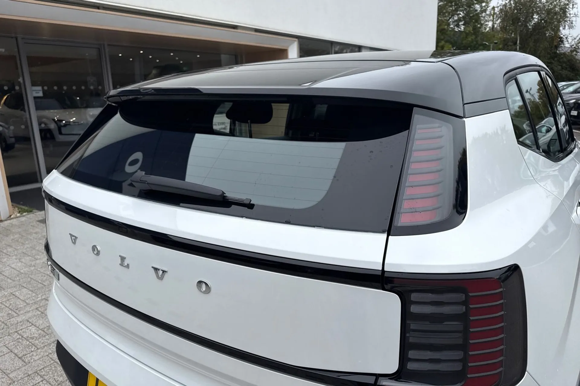 Volvo EX30 thumbnail image number 16