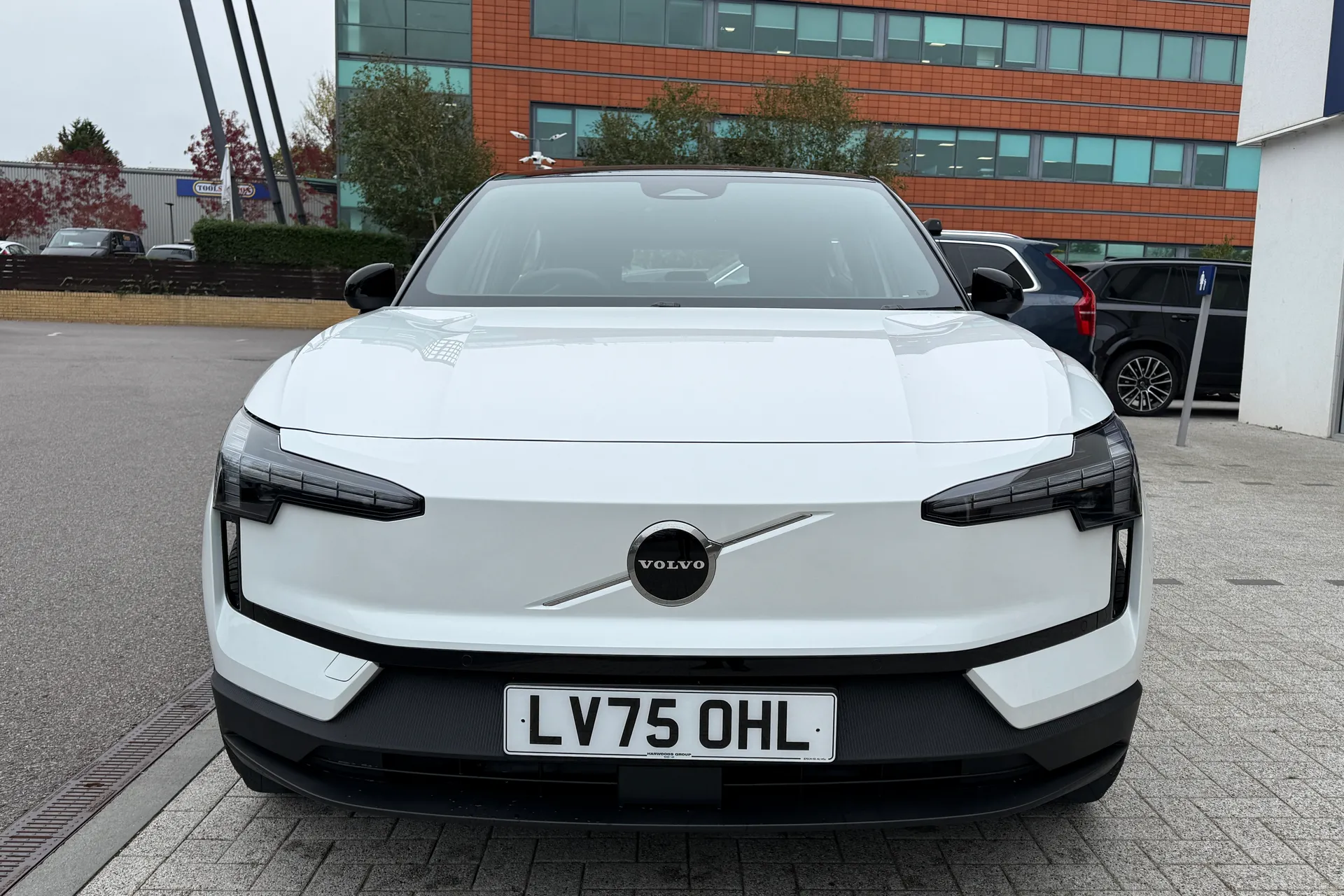 Volvo EX30 thumbnail image number 12