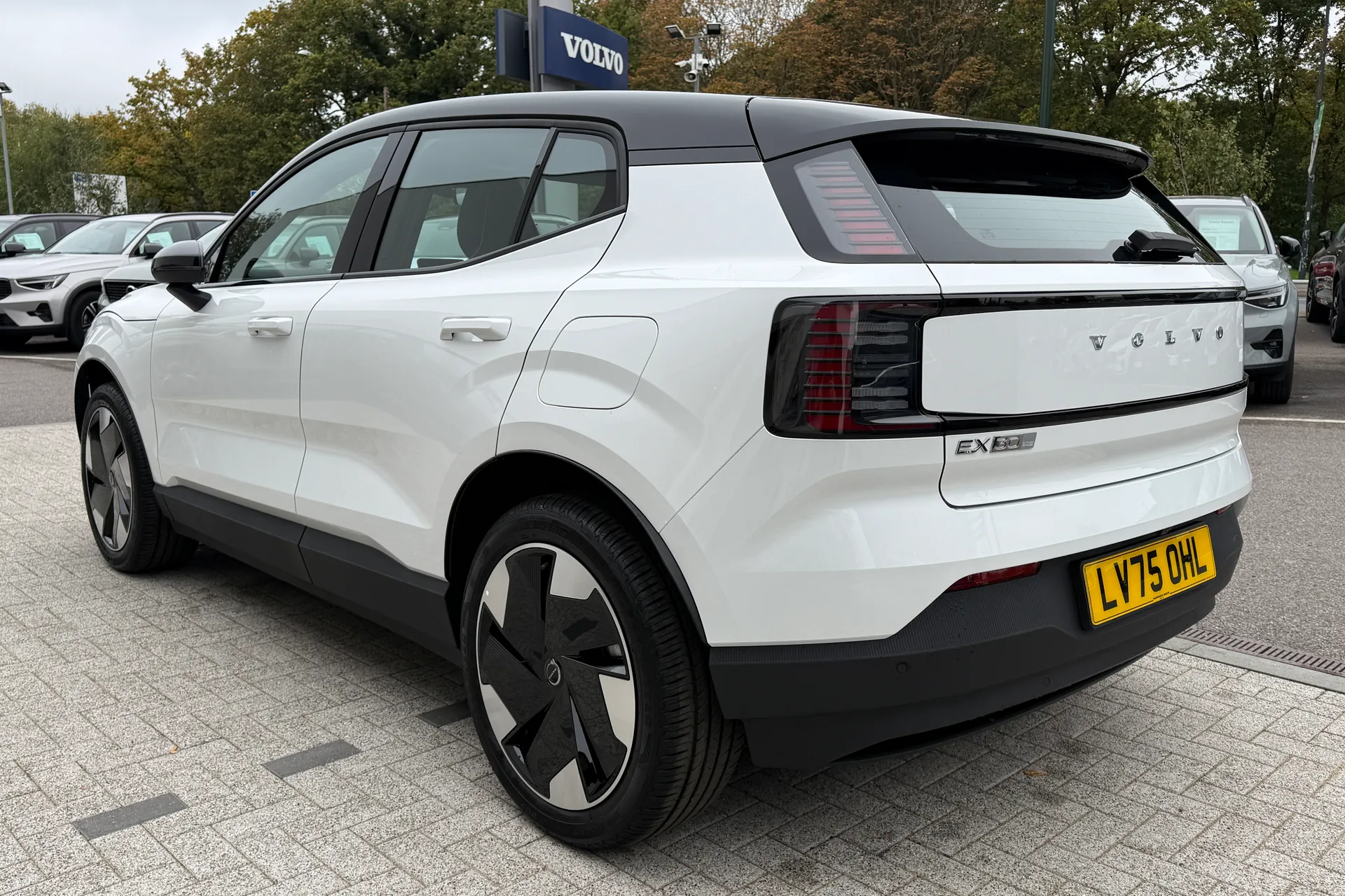 Volvo EX30 thumbnail image number 9