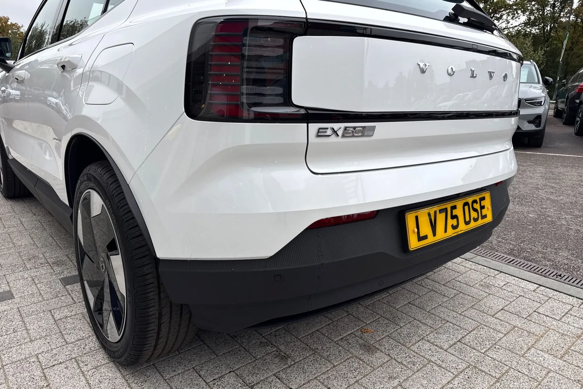 Volvo EX30 thumbnail image number 17