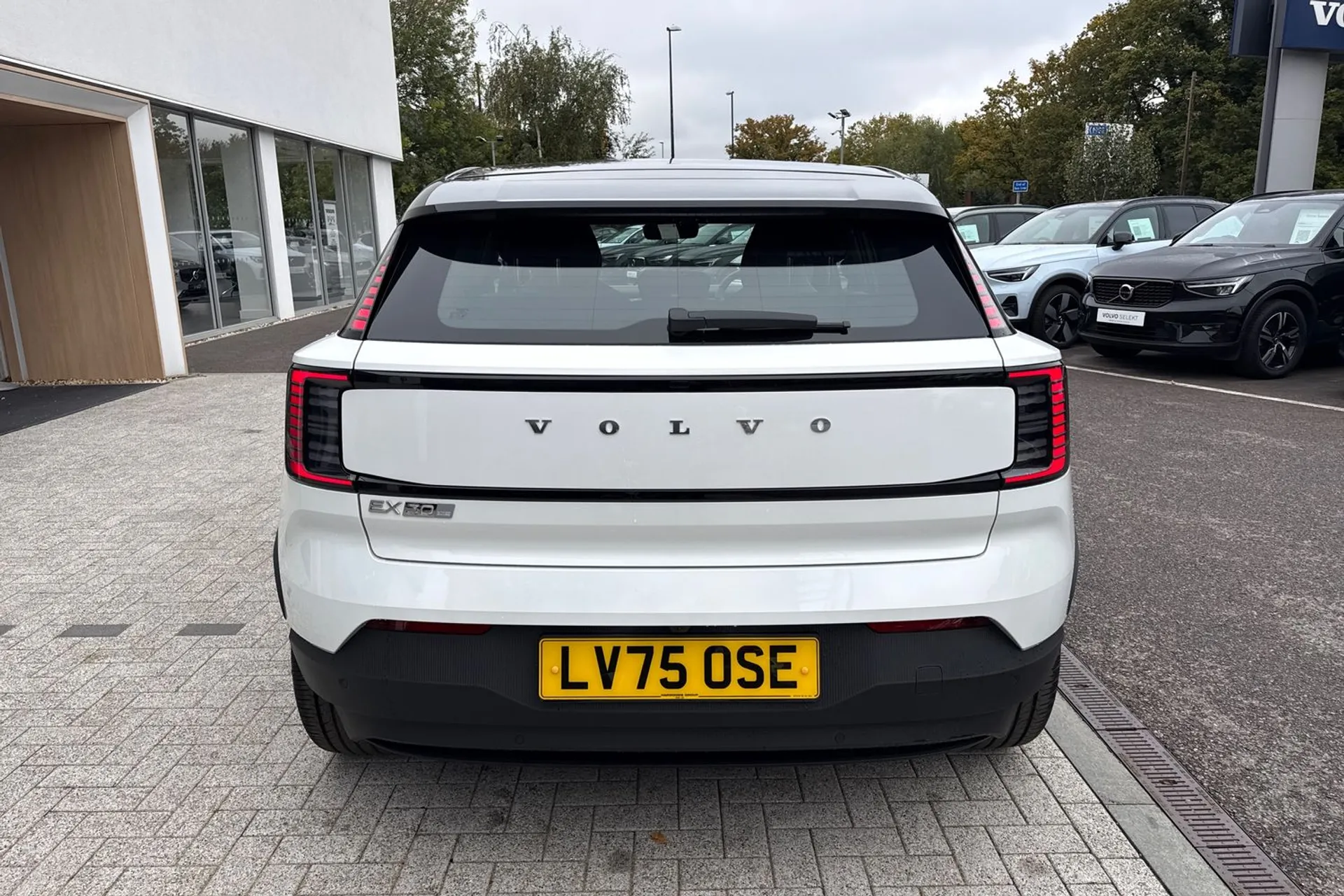 Volvo EX30 thumbnail image number 8