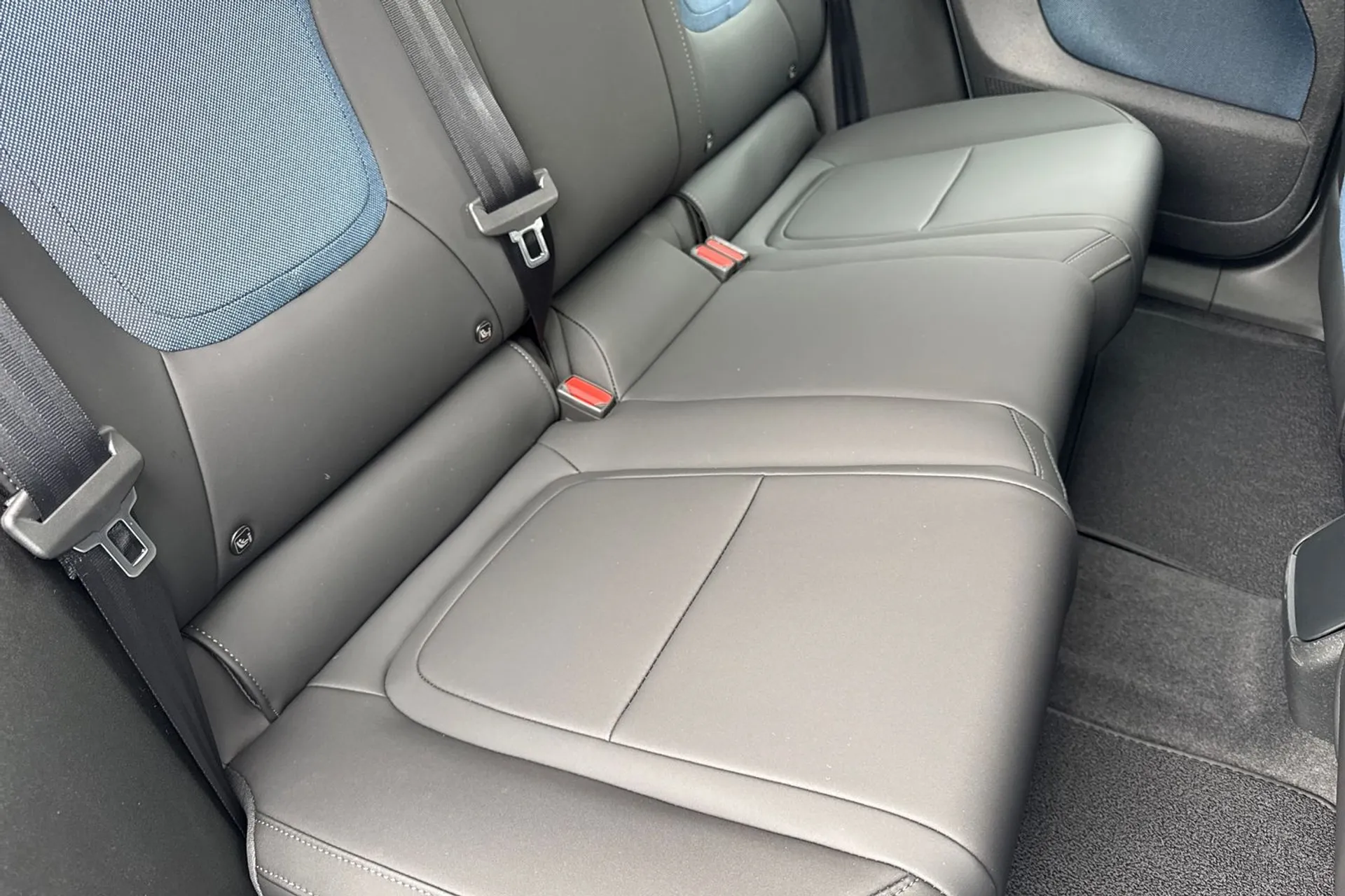 Volvo EX30 thumbnail image number 24