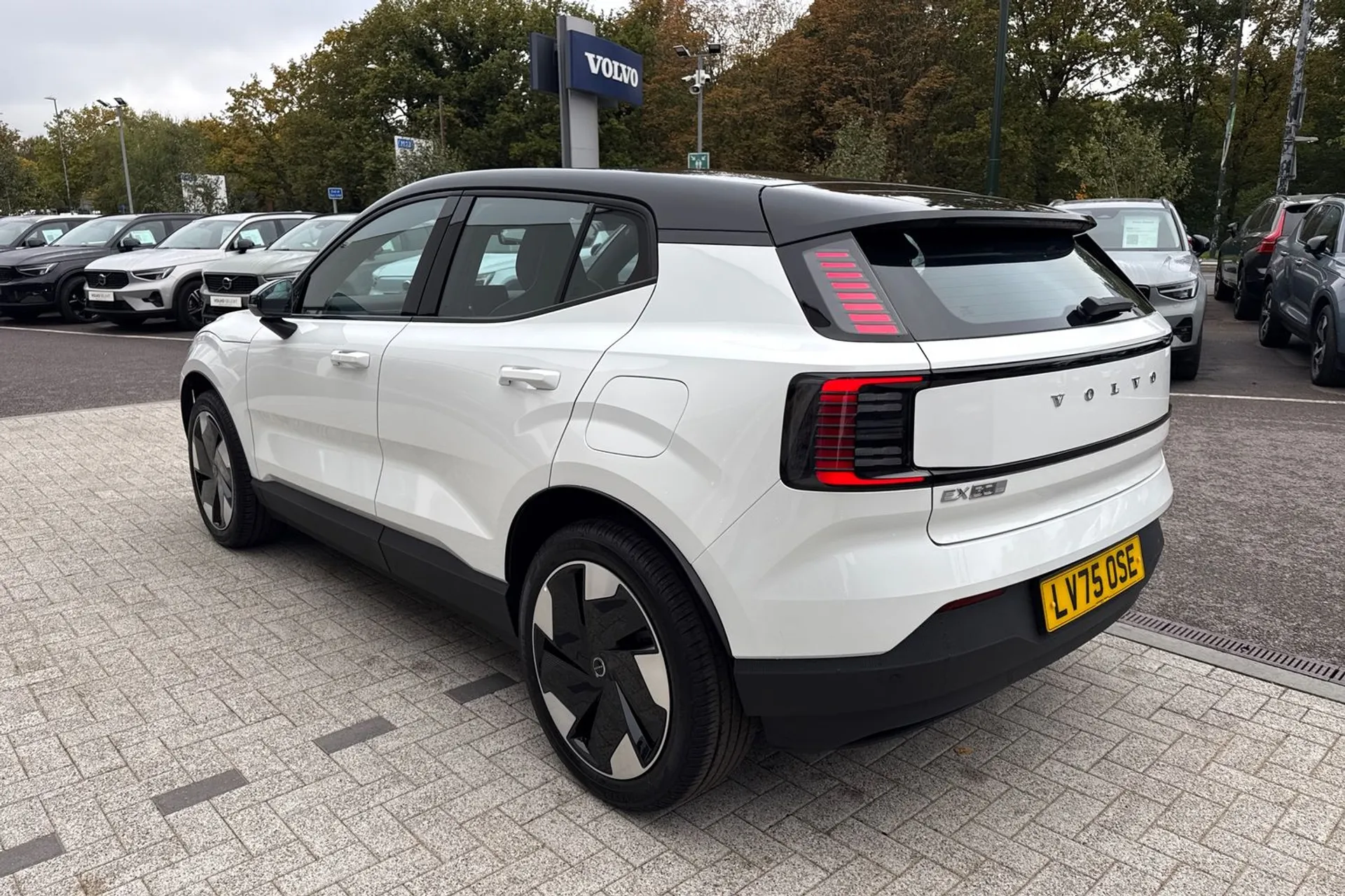 Volvo EX30 thumbnail image number 9