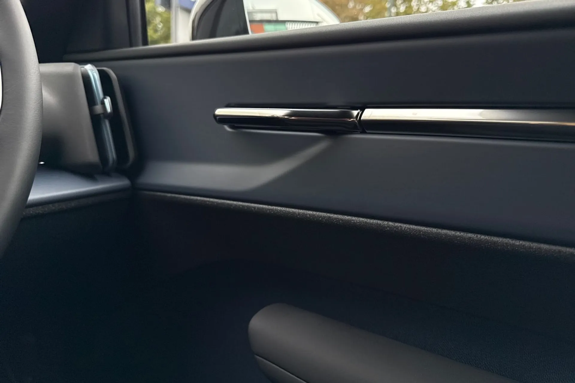 Volvo EX30 thumbnail image number 41