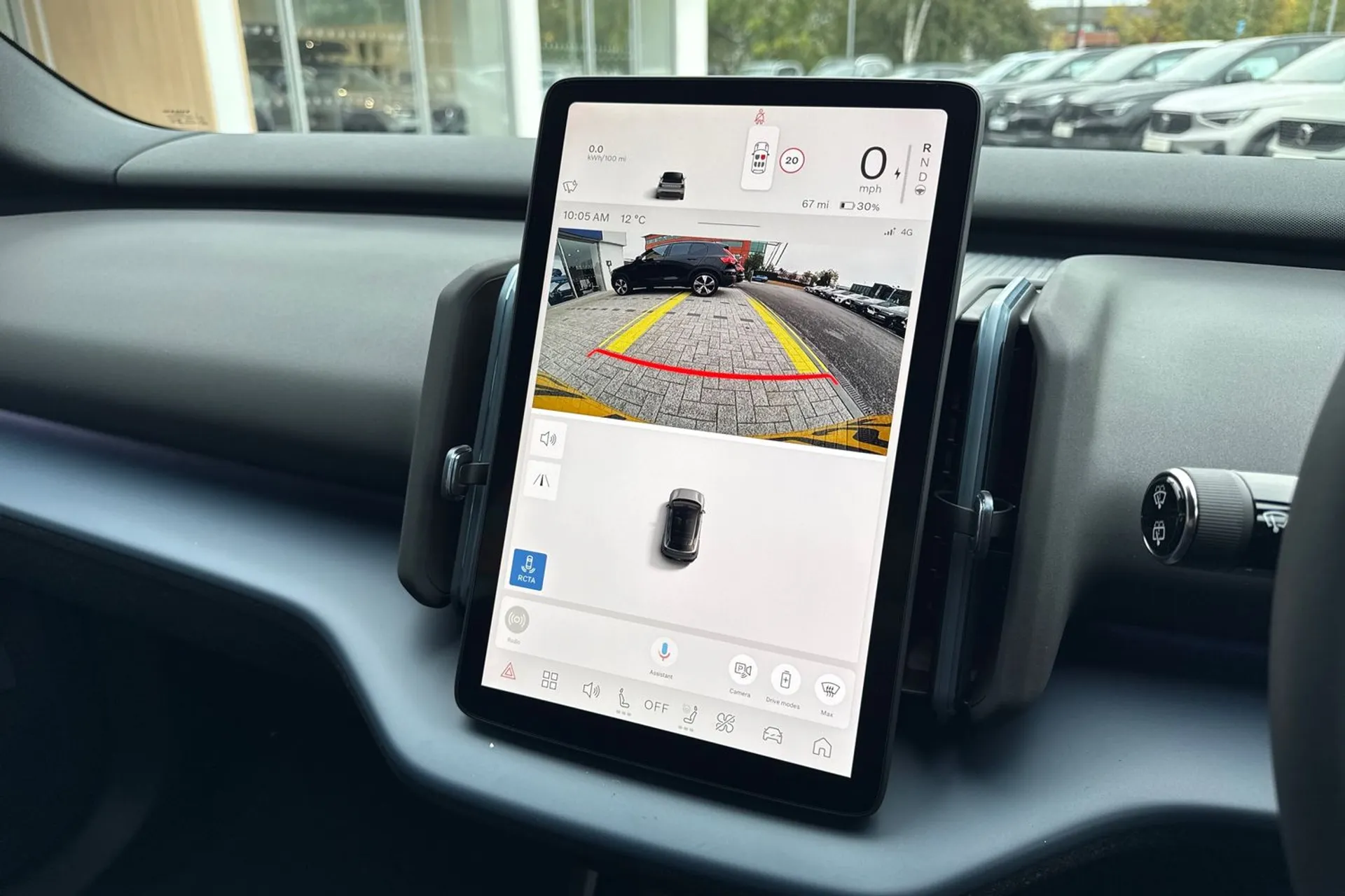 Volvo EX30 thumbnail image number 4