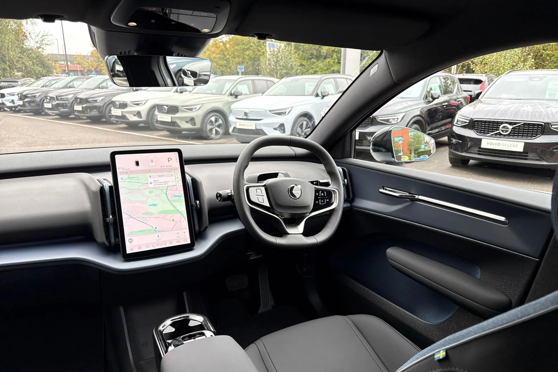 Volvo EX30 thumbnail image number 32