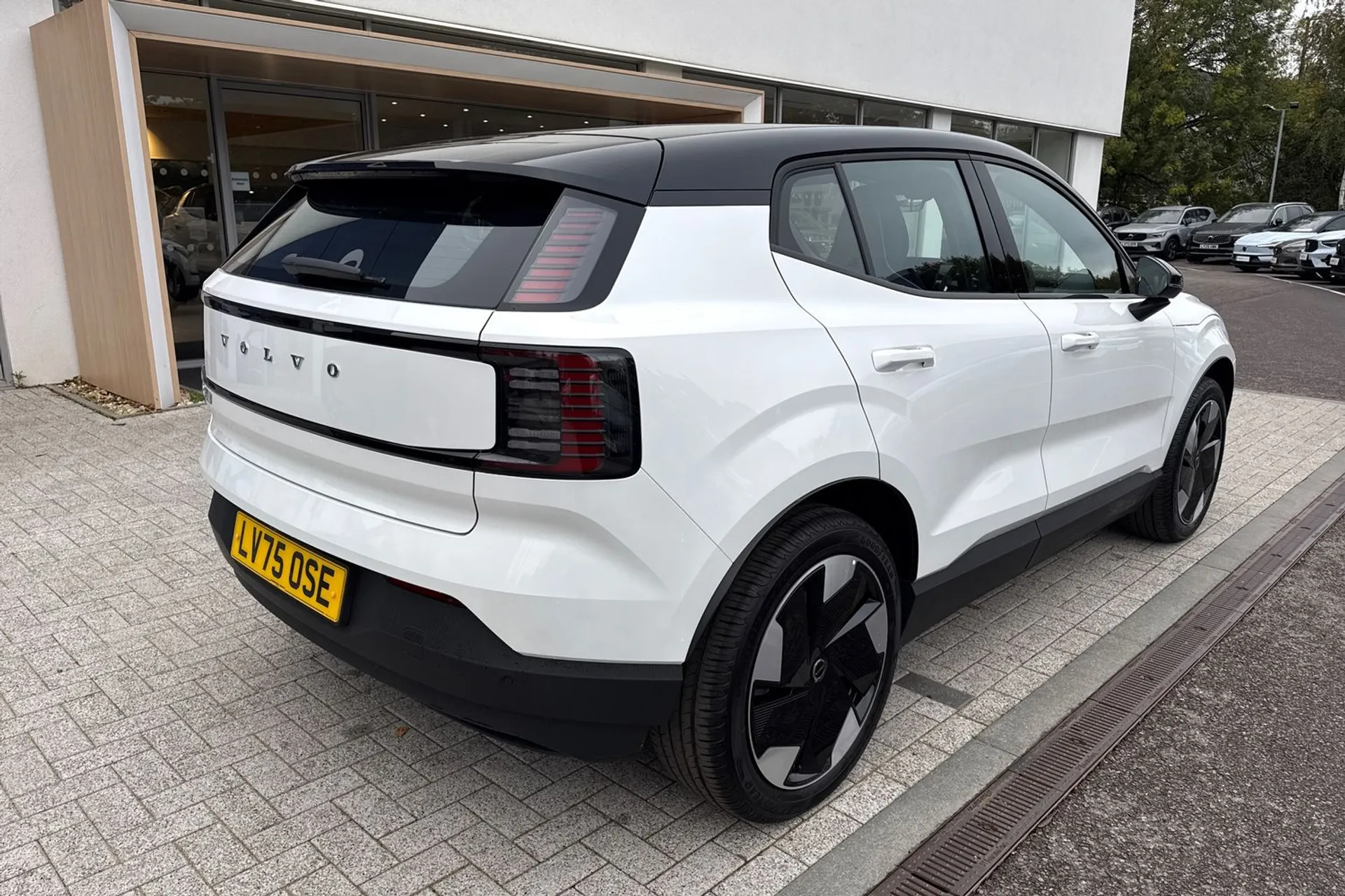 Volvo EX30 thumbnail image number 7