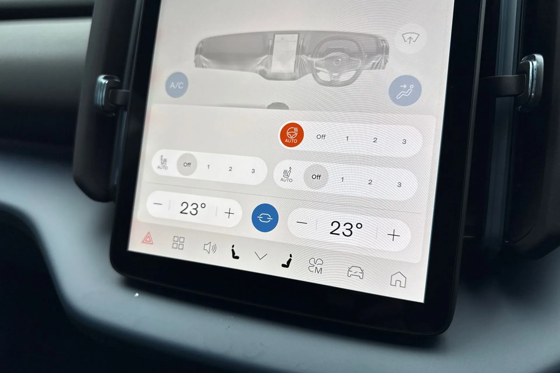 Volvo EX30 thumbnail image number 39