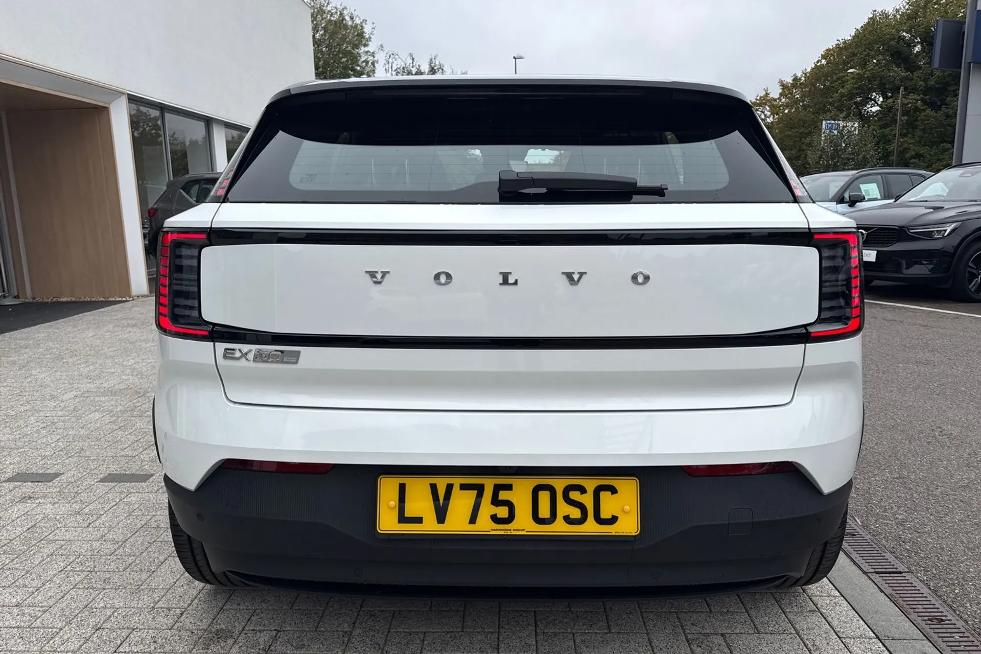 Volvo EX30 thumbnail image number 8