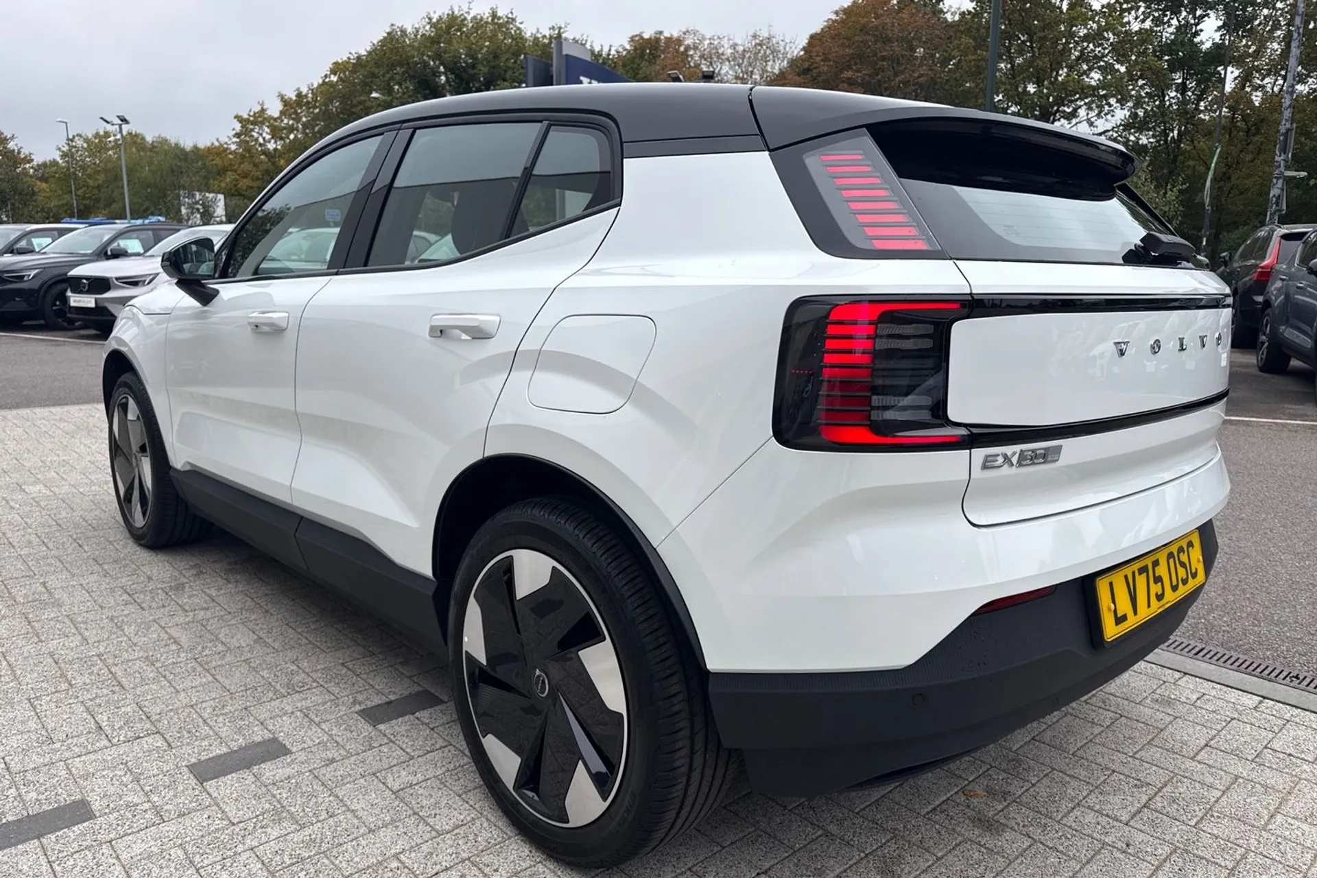 Volvo EX30 thumbnail image number 9