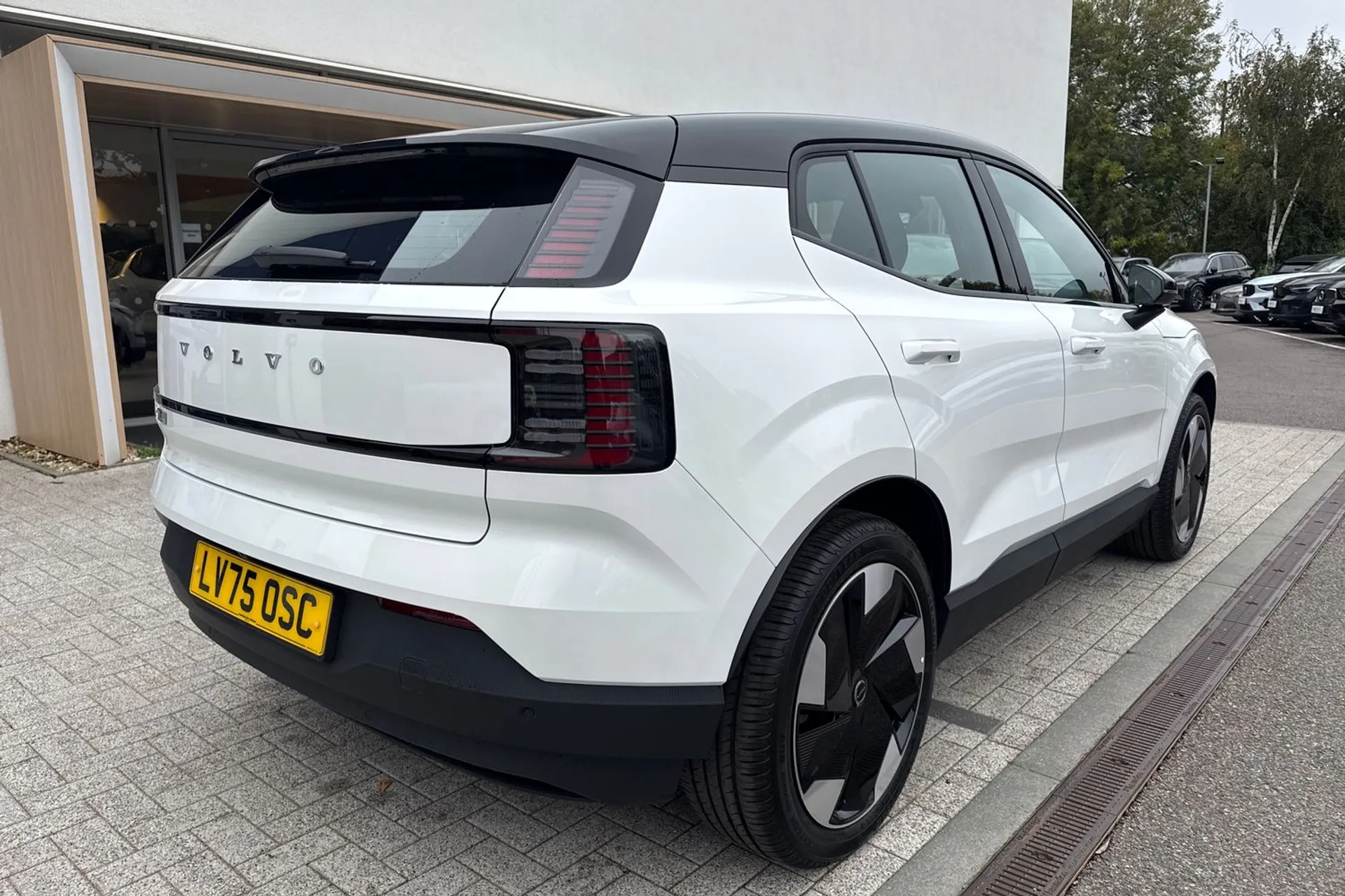 Volvo EX30 thumbnail image number 7