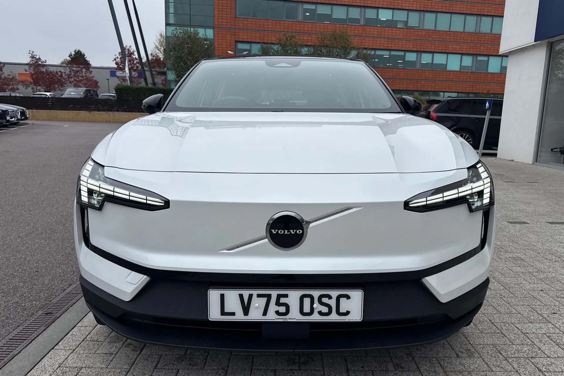 Volvo EX30 thumbnail image number 12