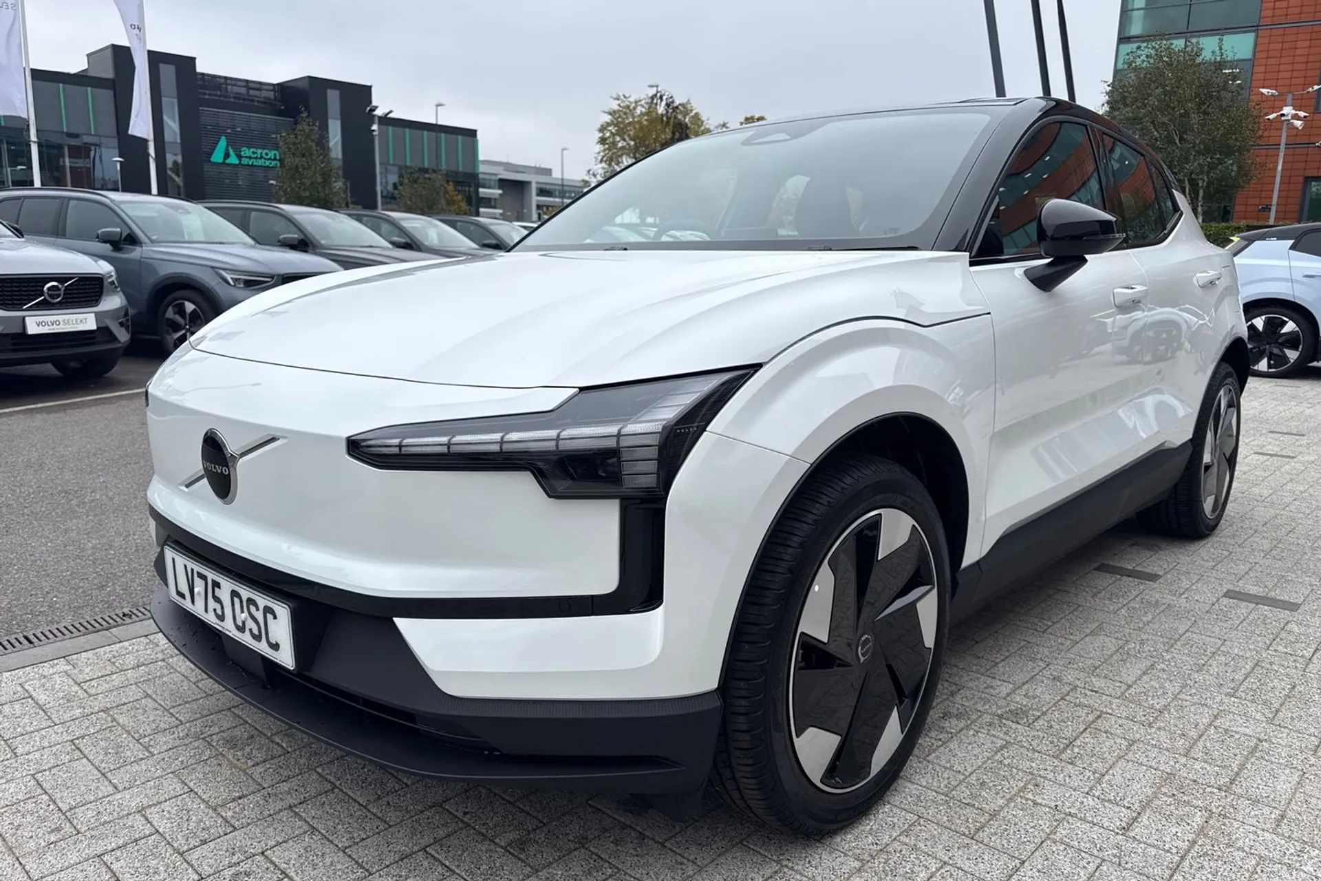 Volvo EX30 thumbnail image number 11