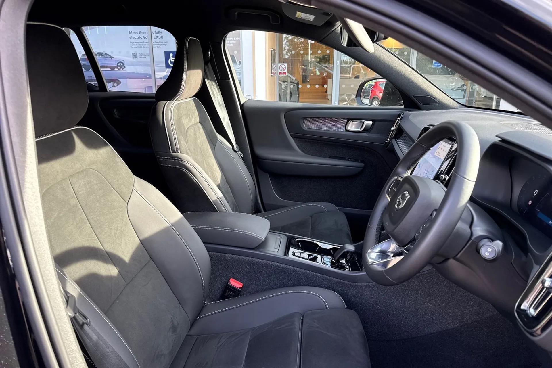 Volvo XC40 thumbnail image number 25