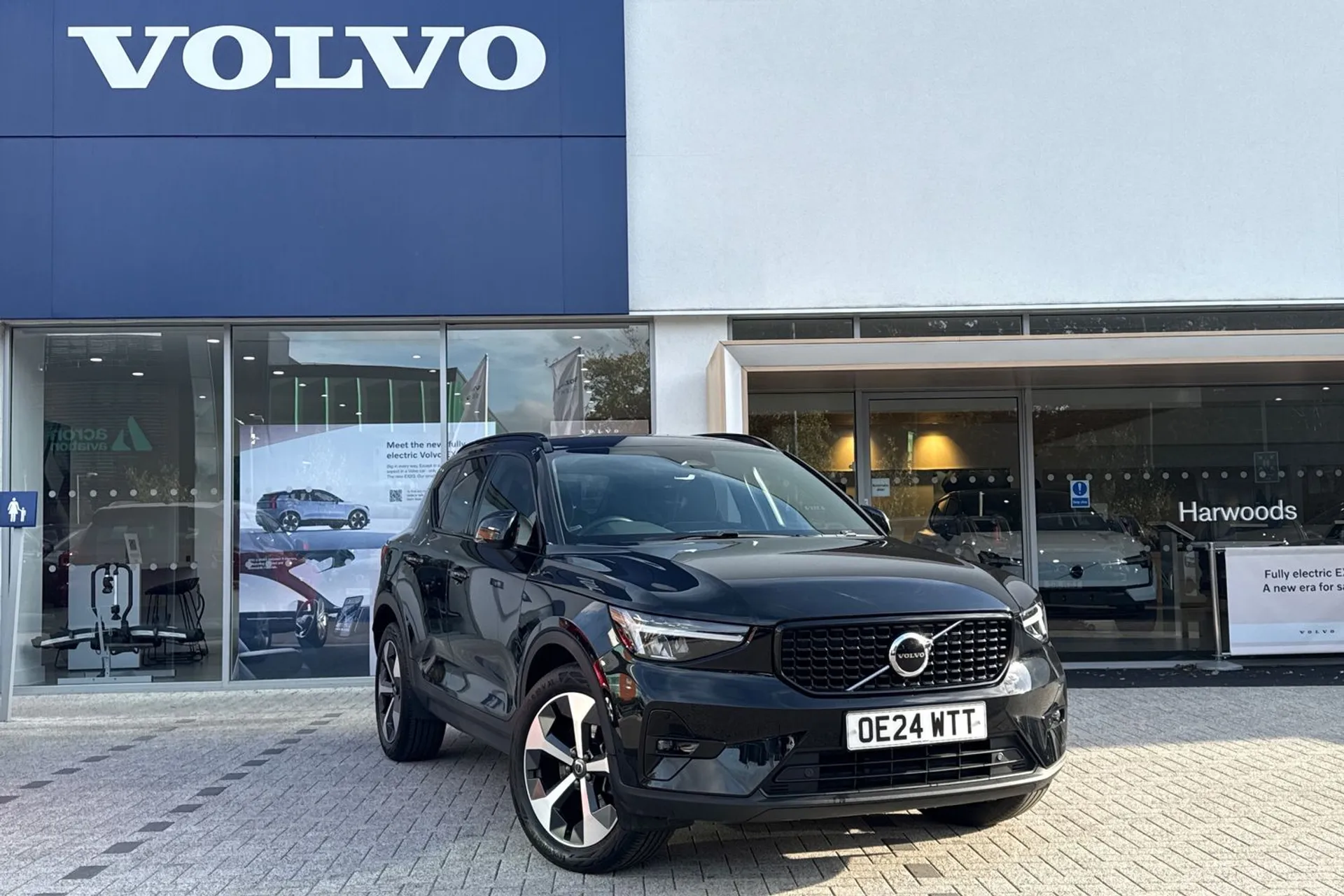 Volvo XC40 focused image