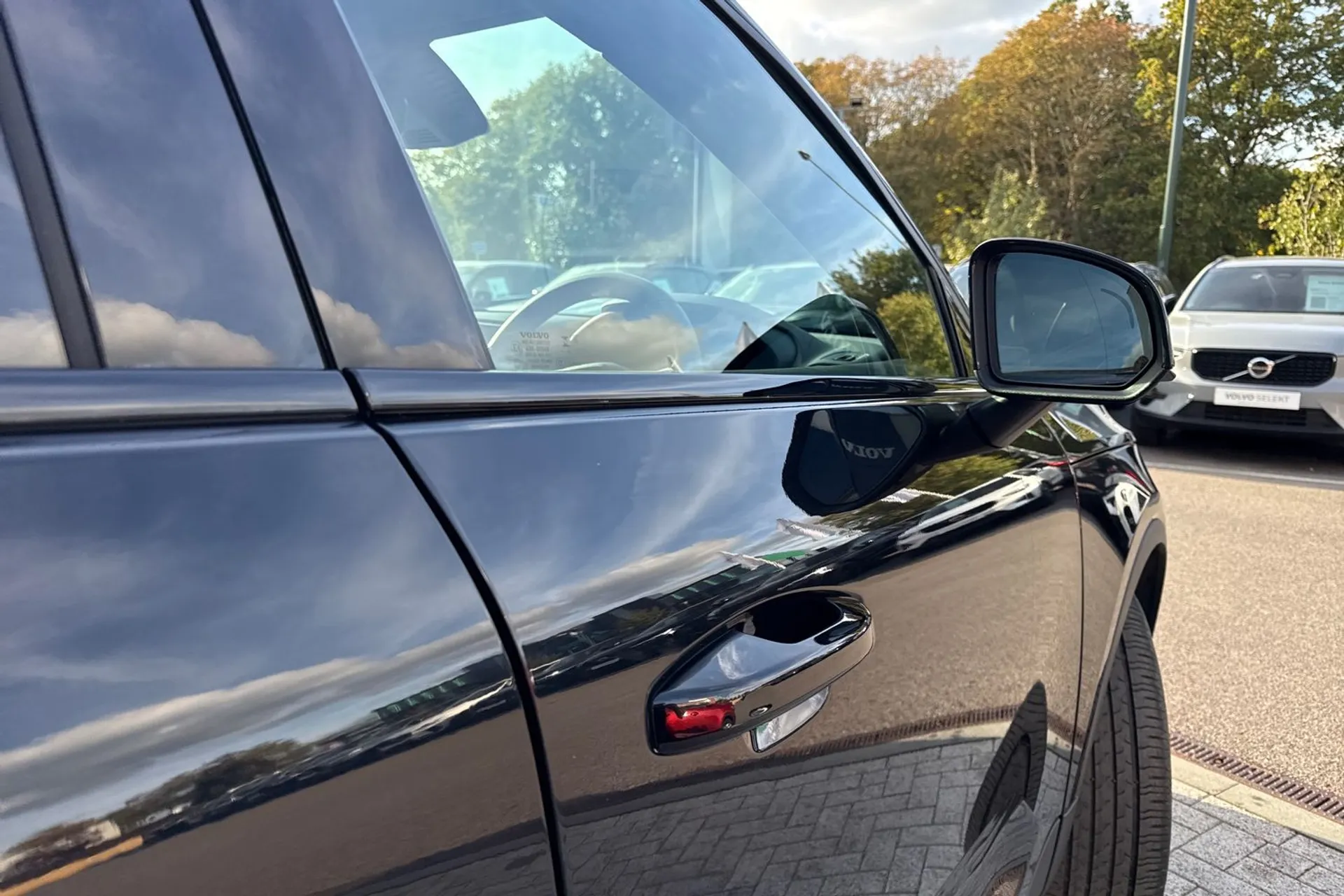 Volvo XC40 thumbnail image number 16