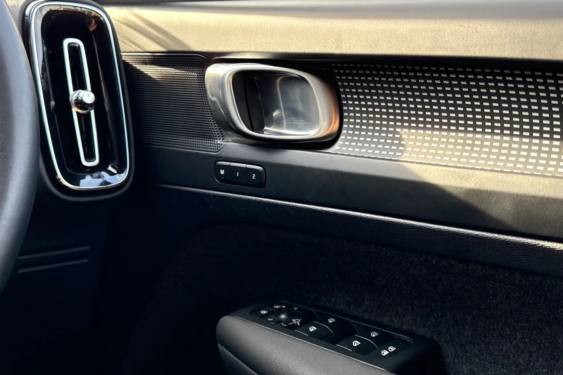 Volvo XC40 thumbnail image number 41