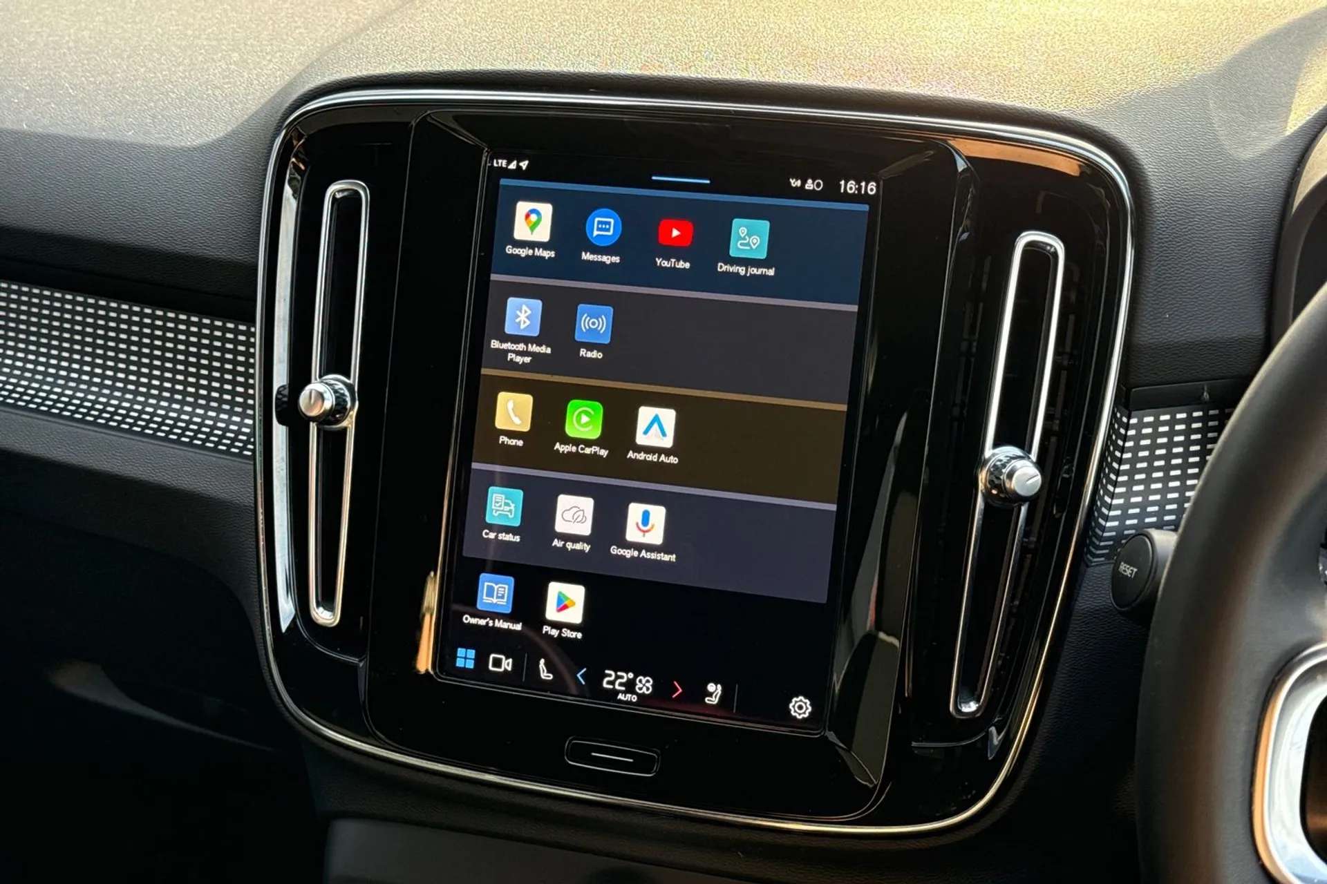 Volvo XC40 thumbnail image number 40