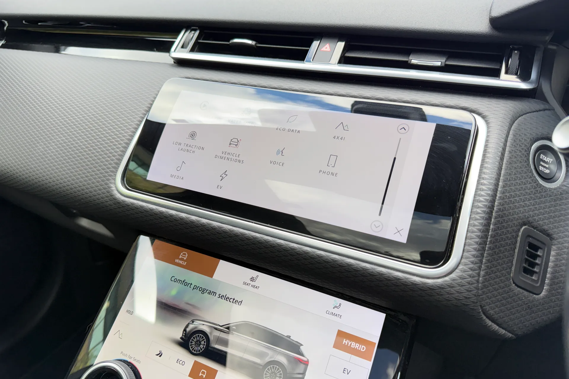 LAND ROVER RANGE ROVER VELAR thumbnail image number 40