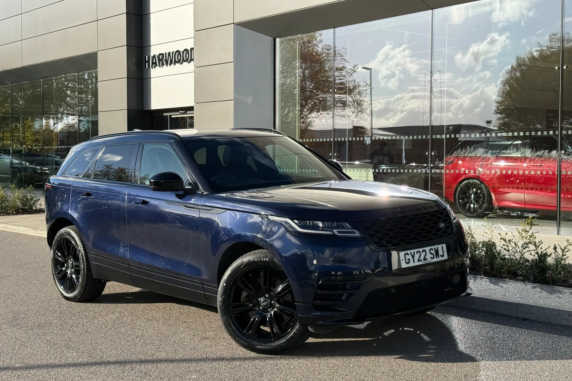 LAND ROVER RANGE ROVER VELAR focused image
