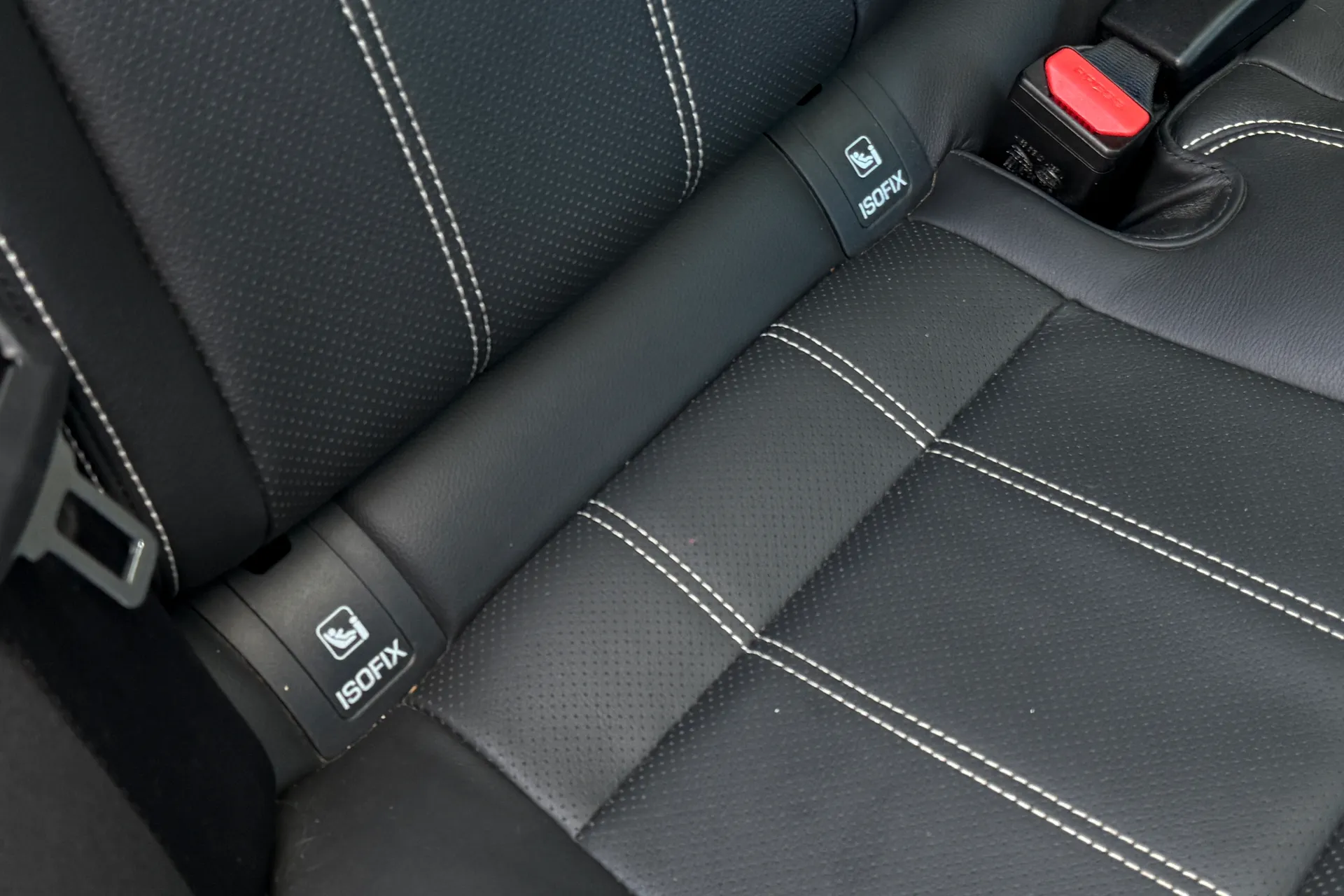 LAND ROVER RANGE ROVER VELAR thumbnail image number 29