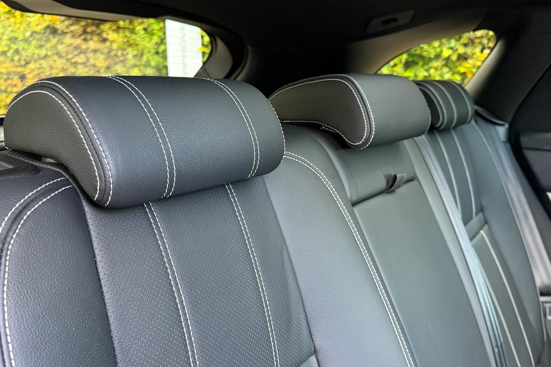 LAND ROVER RANGE ROVER VELAR thumbnail image number 26