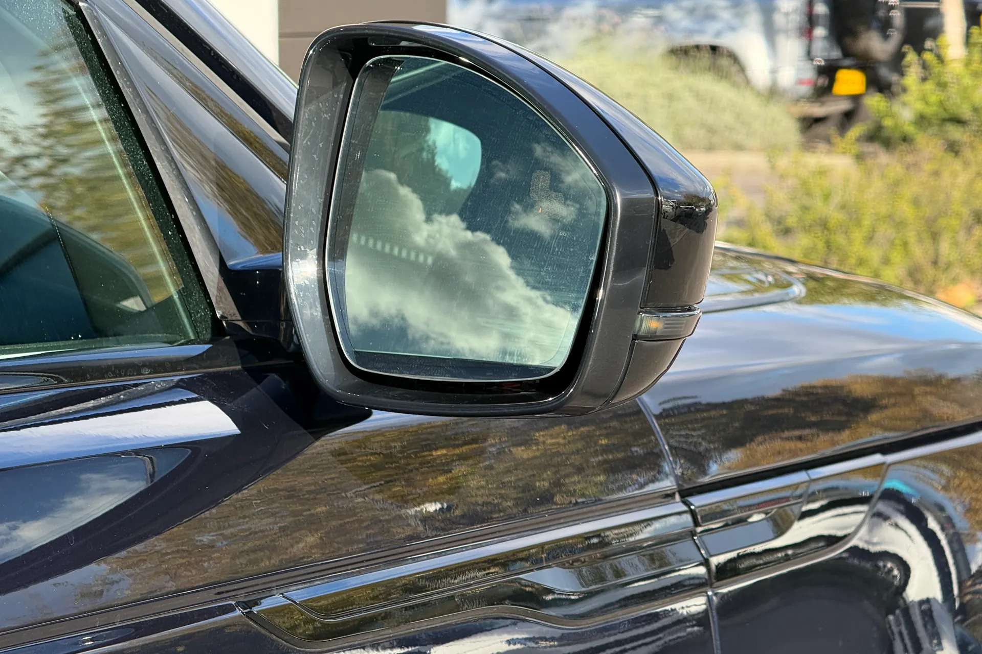 LAND ROVER RANGE ROVER VELAR thumbnail image number 11