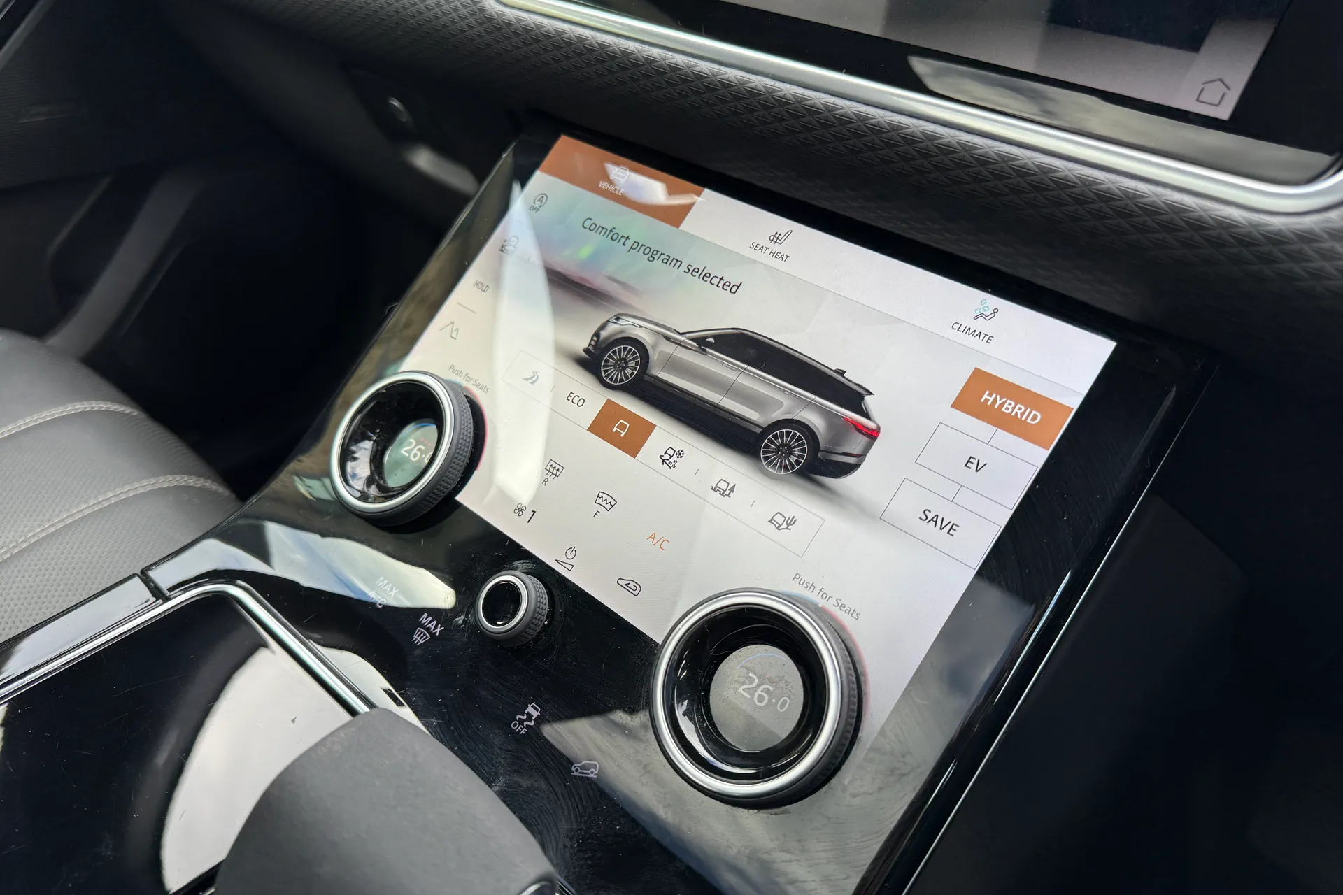 LAND ROVER RANGE ROVER VELAR thumbnail image number 41