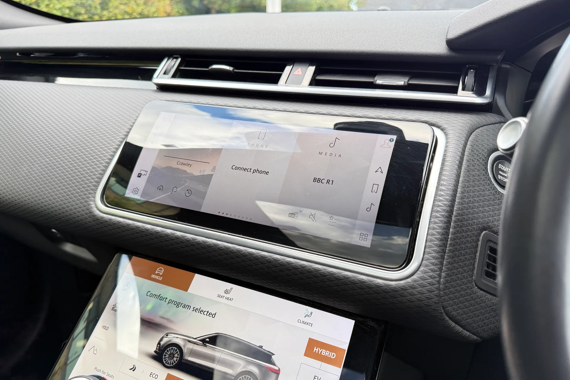 LAND ROVER RANGE ROVER VELAR thumbnail image number 38