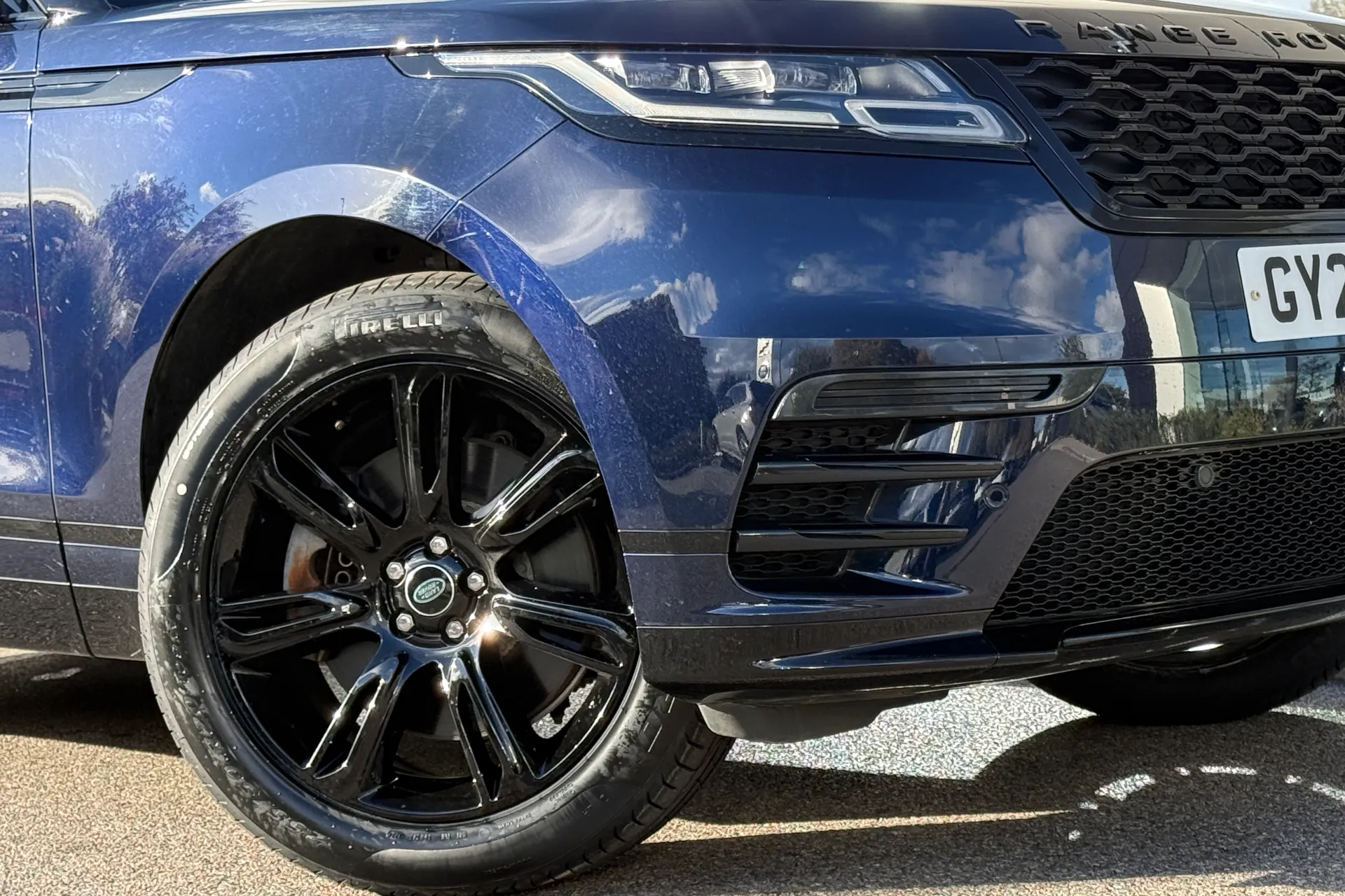 LAND ROVER RANGE ROVER VELAR thumbnail image number 9