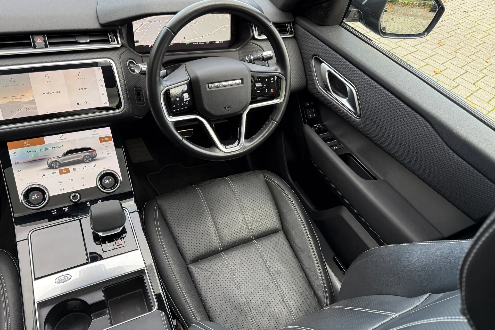 LAND ROVER RANGE ROVER VELAR thumbnail image number 22