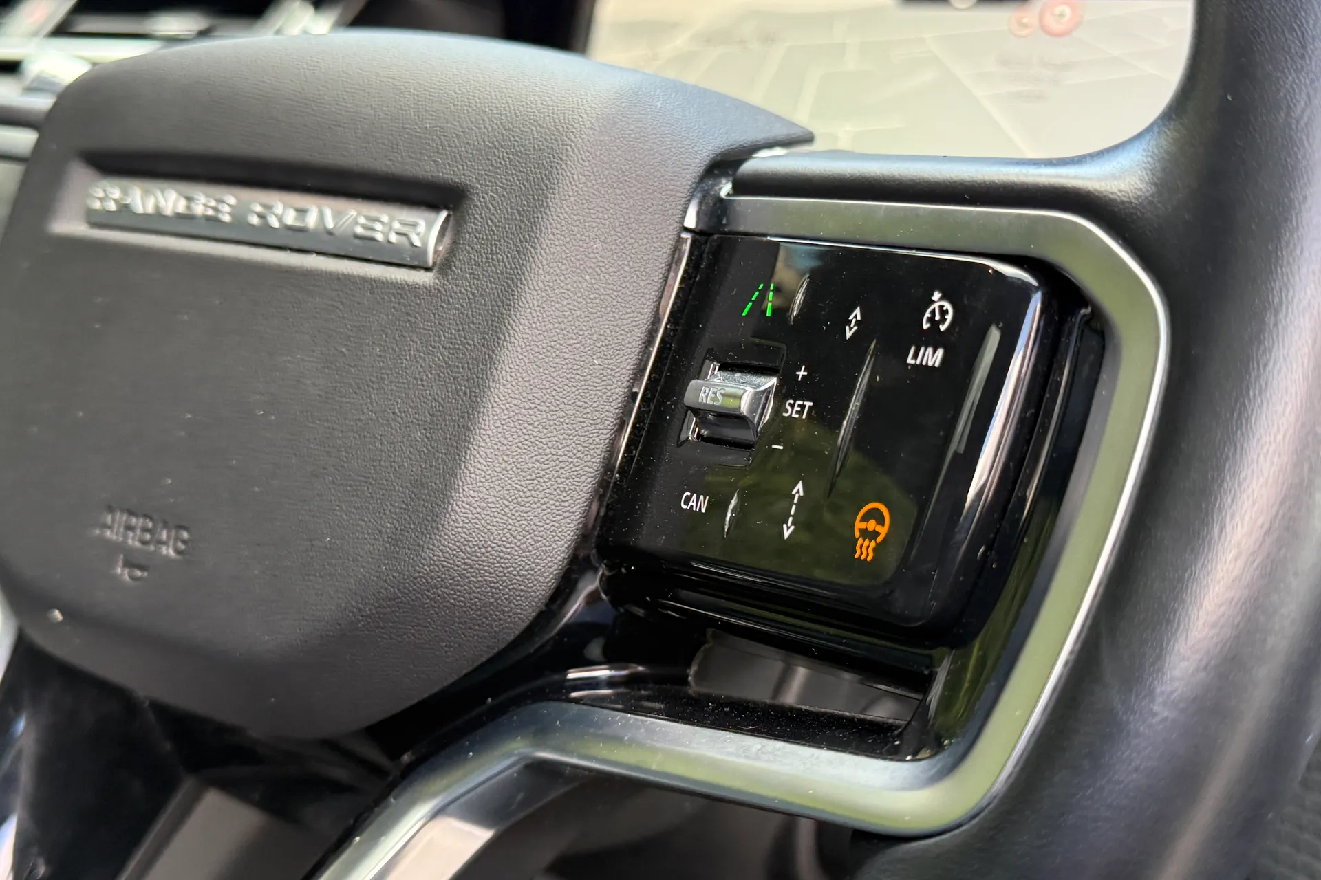 LAND ROVER RANGE ROVER VELAR thumbnail image number 45