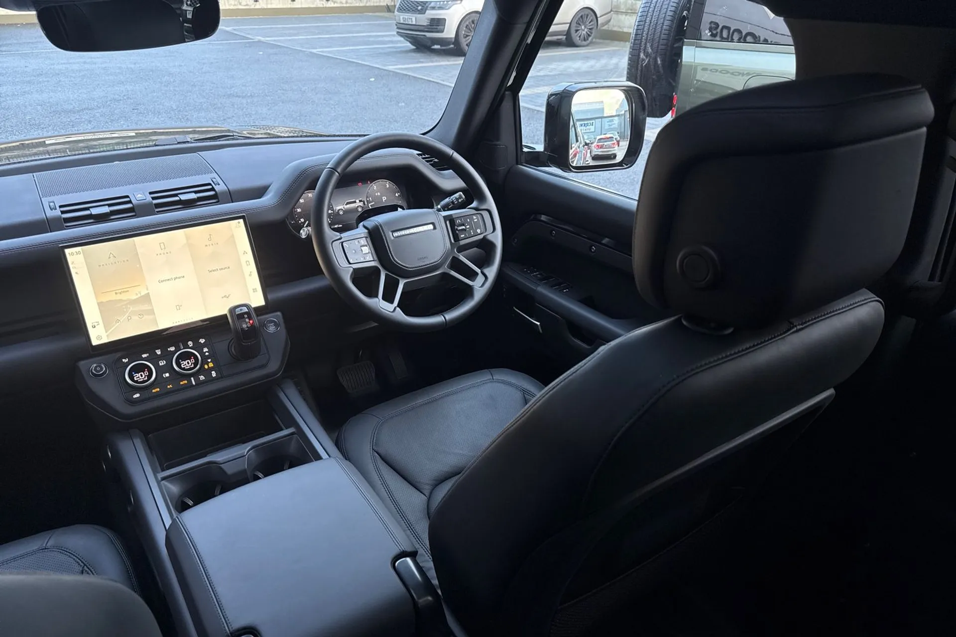 LAND ROVER Defender 110 thumbnail image number 49