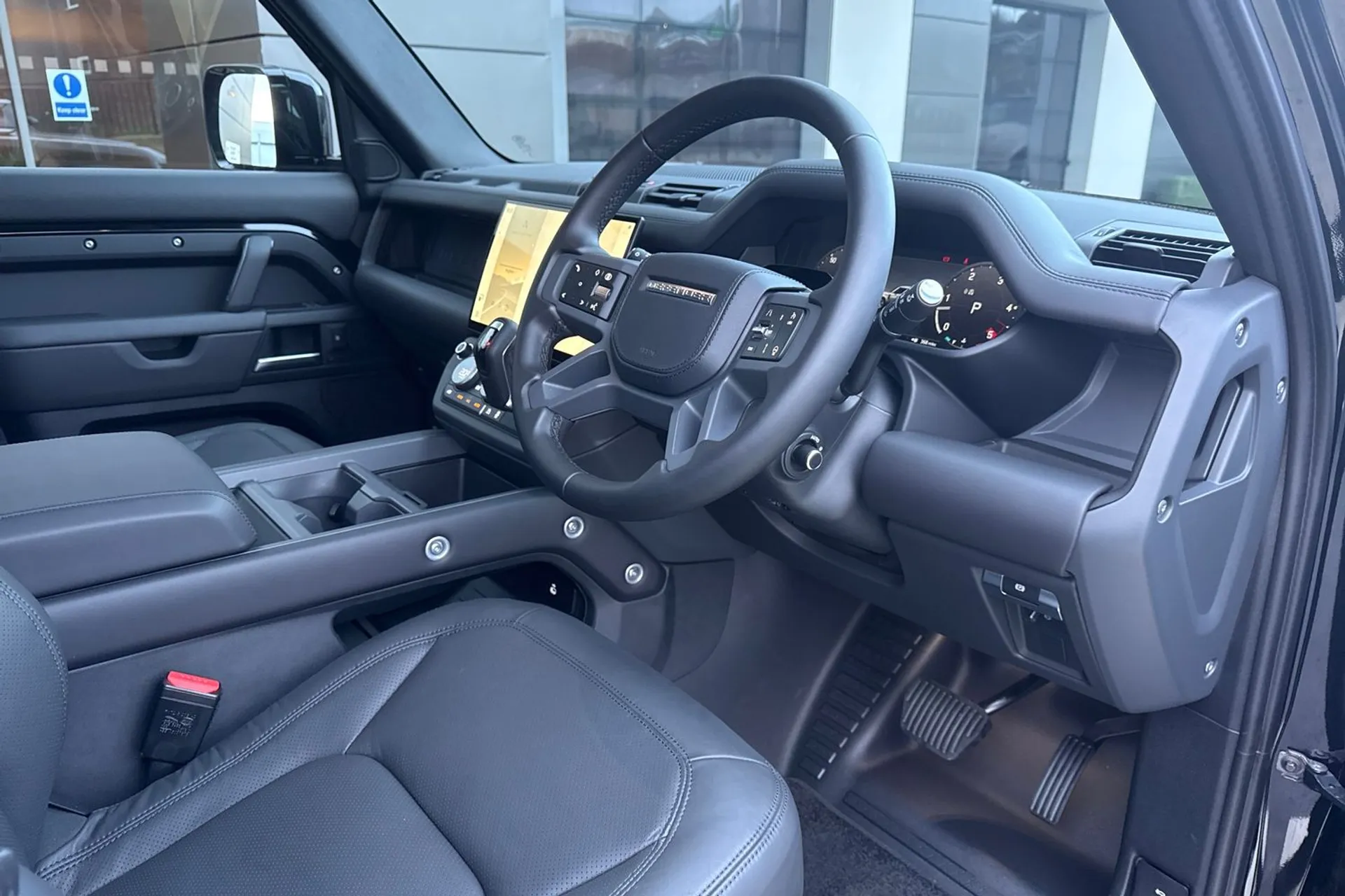 LAND ROVER Defender 110 thumbnail image number 21