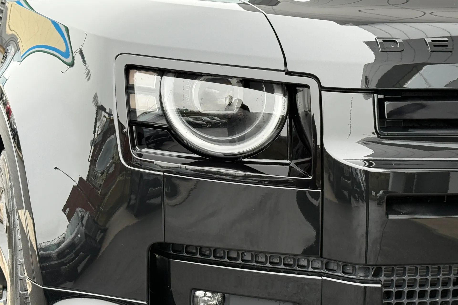 LAND ROVER DEFENDER thumbnail image number 31