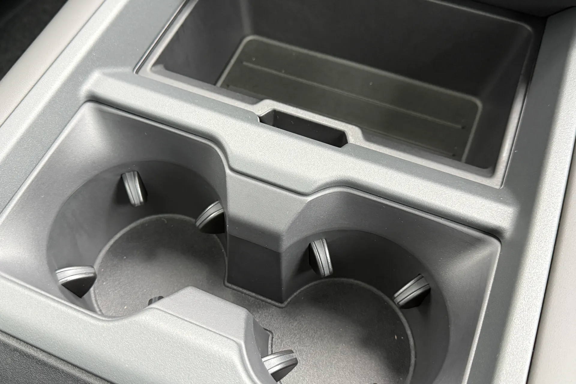 LAND ROVER DEFENDER thumbnail image number 35