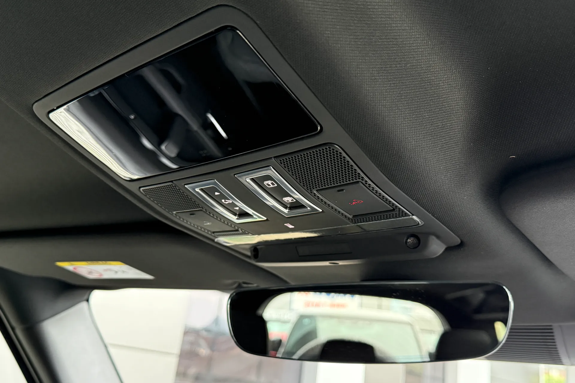 LAND ROVER DEFENDER thumbnail image number 45