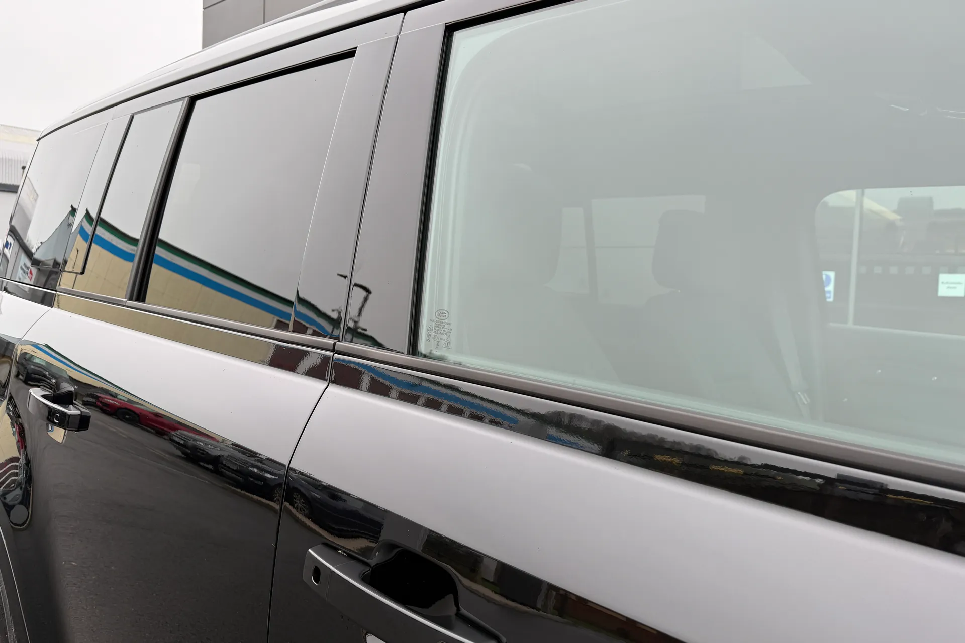 LAND ROVER DEFENDER thumbnail image number 27