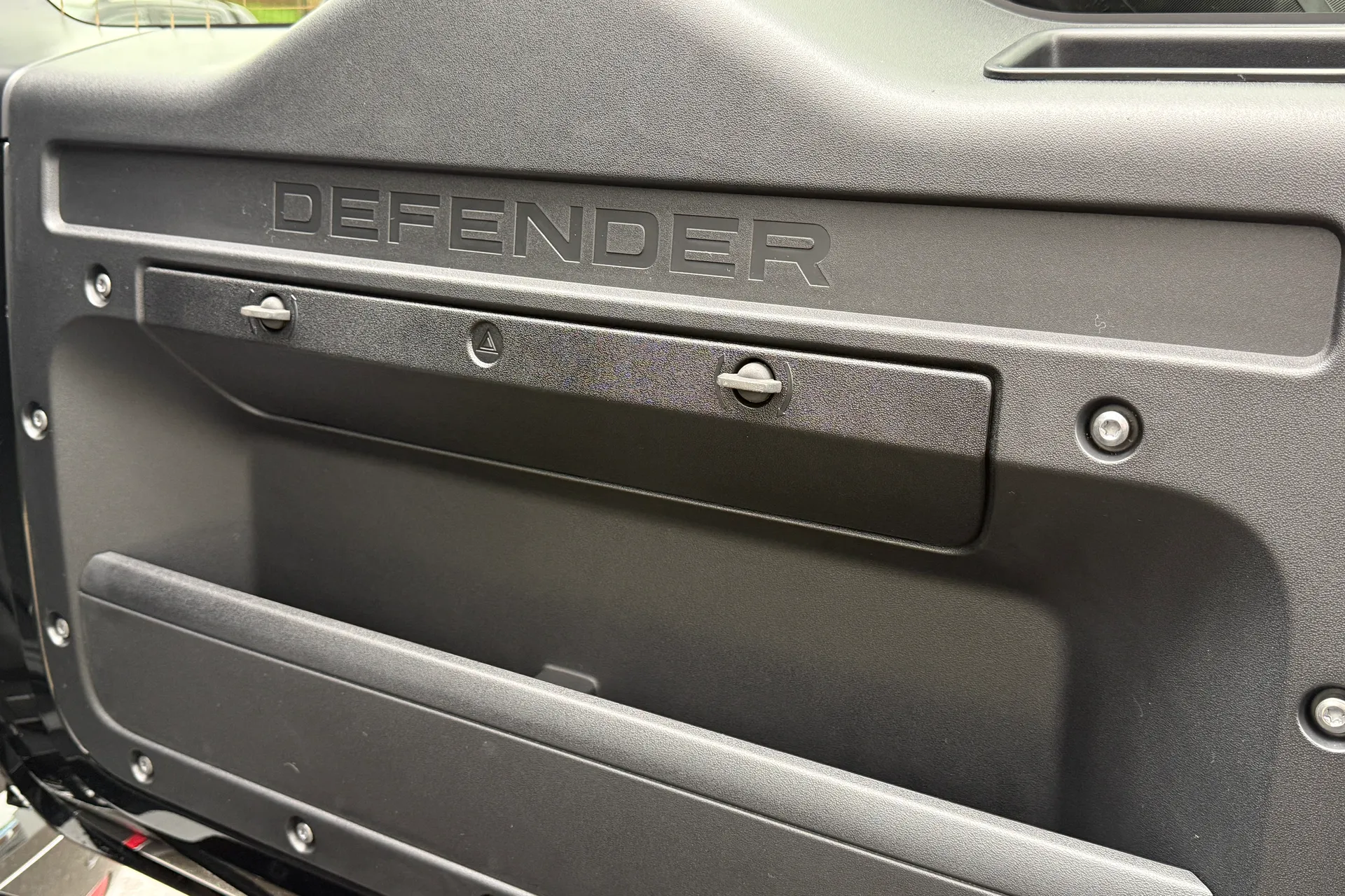 LAND ROVER DEFENDER thumbnail image number 59