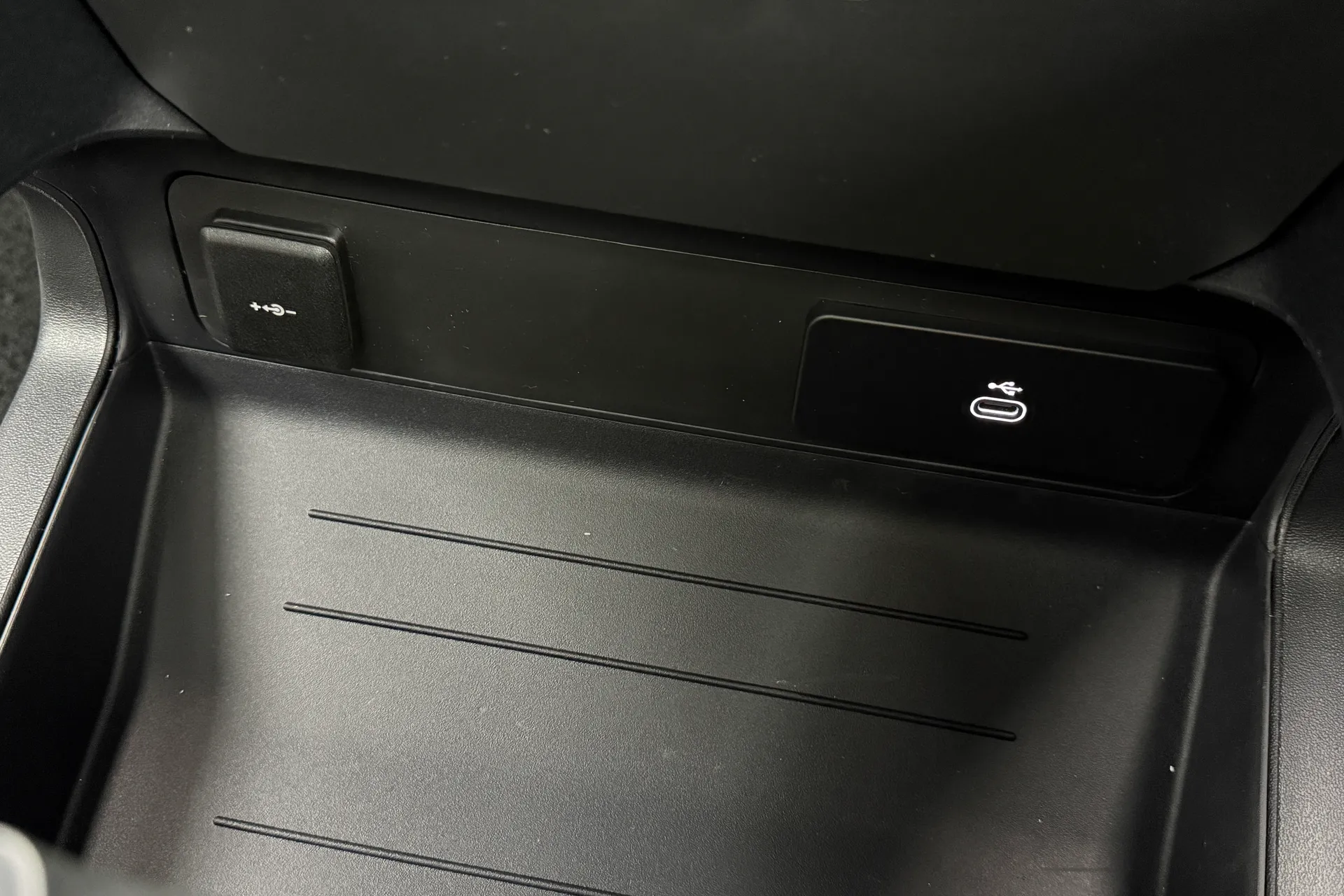 LAND ROVER DEFENDER thumbnail image number 36