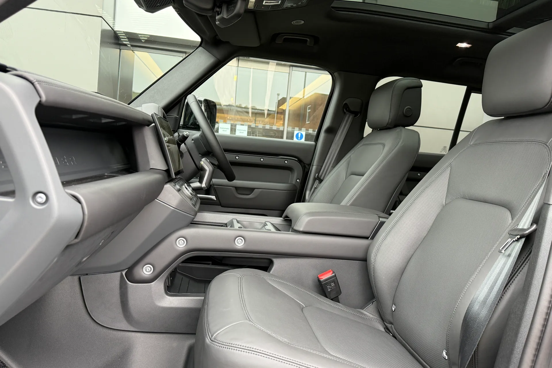 LAND ROVER DEFENDER thumbnail image number 62